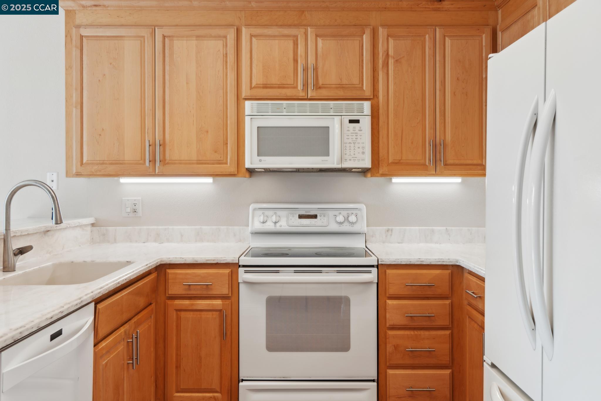 Detail Gallery Image 24 of 60 For 2480 Heatherleaf Ln., Martinez,  CA 94553 - 3 Beds | 2 Baths