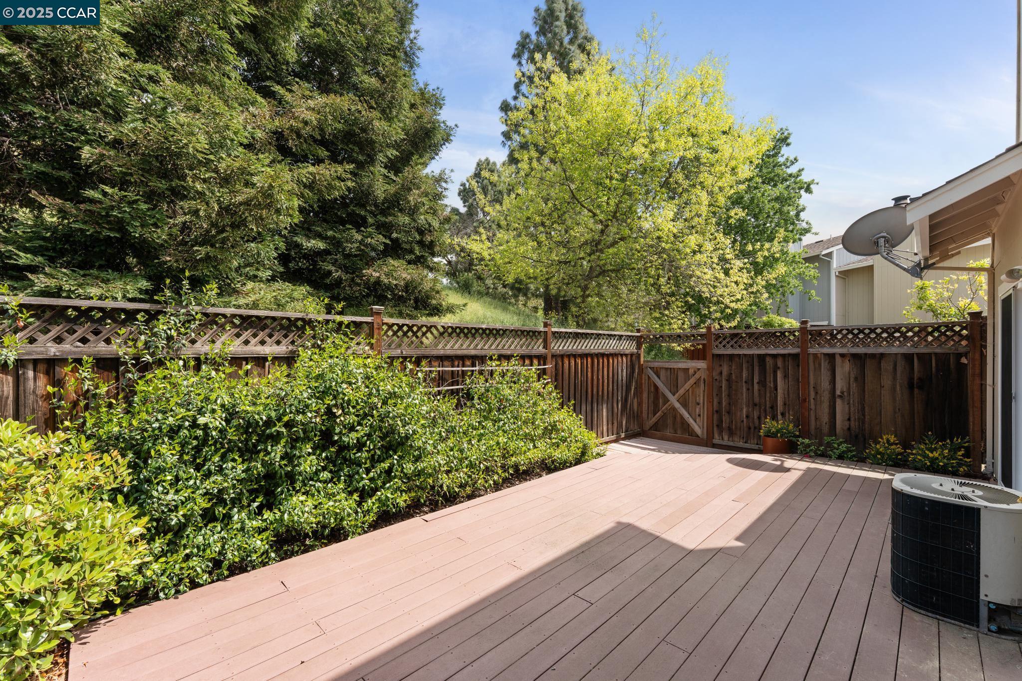 Detail Gallery Image 43 of 60 For 2480 Heatherleaf Ln., Martinez,  CA 94553 - 3 Beds | 2 Baths