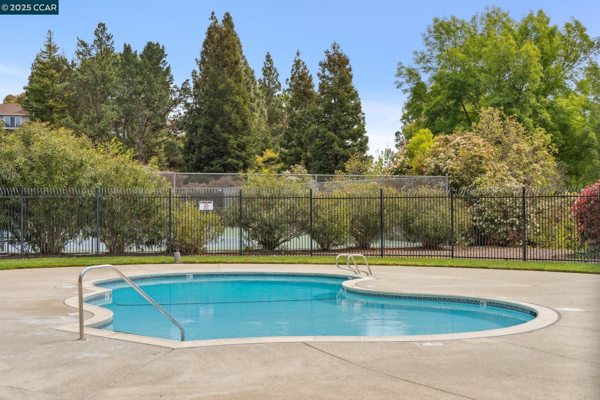 Detail Gallery Image 54 of 60 For 2480 Heatherleaf Ln., Martinez,  CA 94553 - 3 Beds | 2 Baths