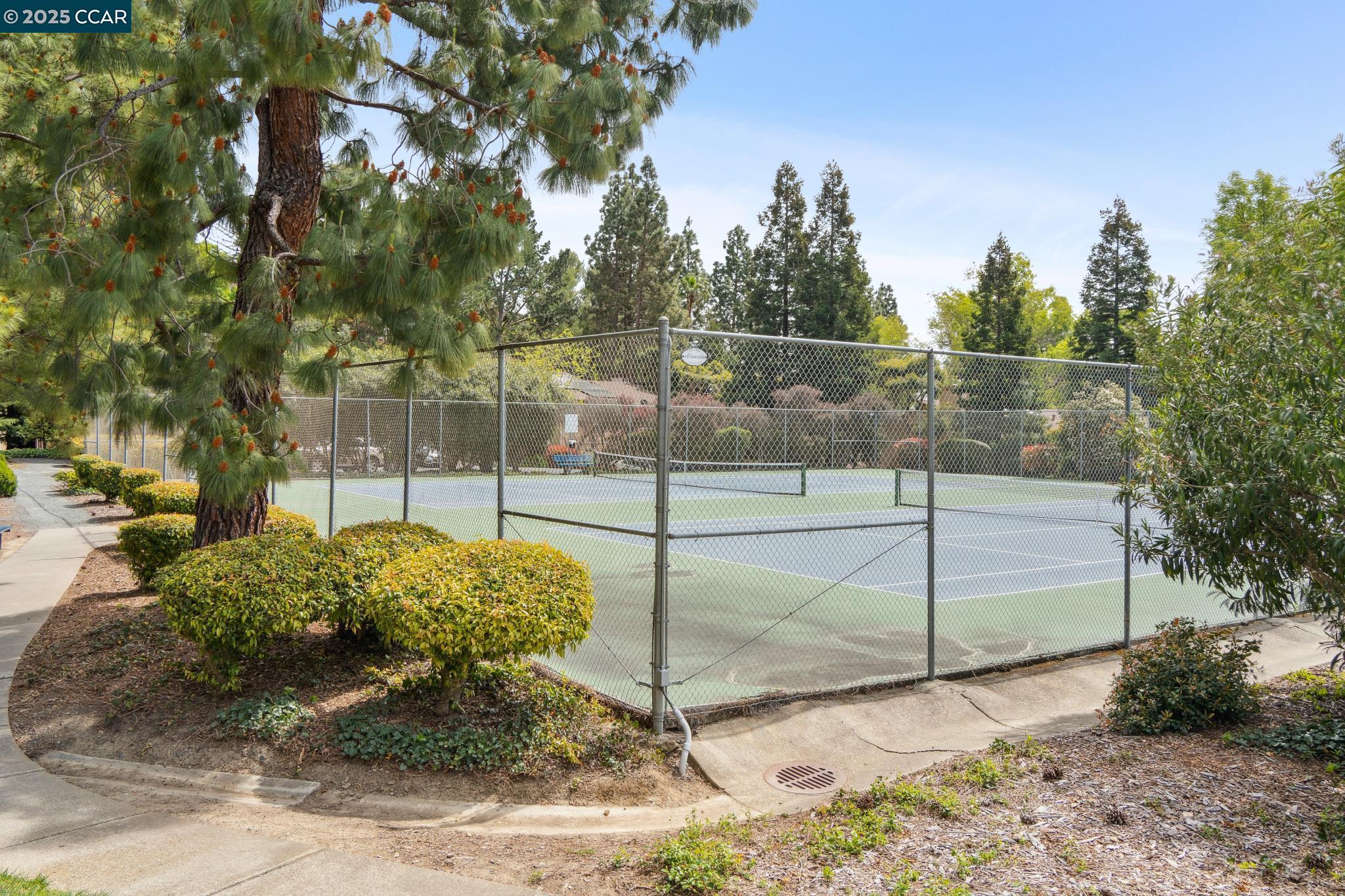 Detail Gallery Image 55 of 60 For 2480 Heatherleaf Ln., Martinez,  CA 94553 - 3 Beds | 2 Baths
