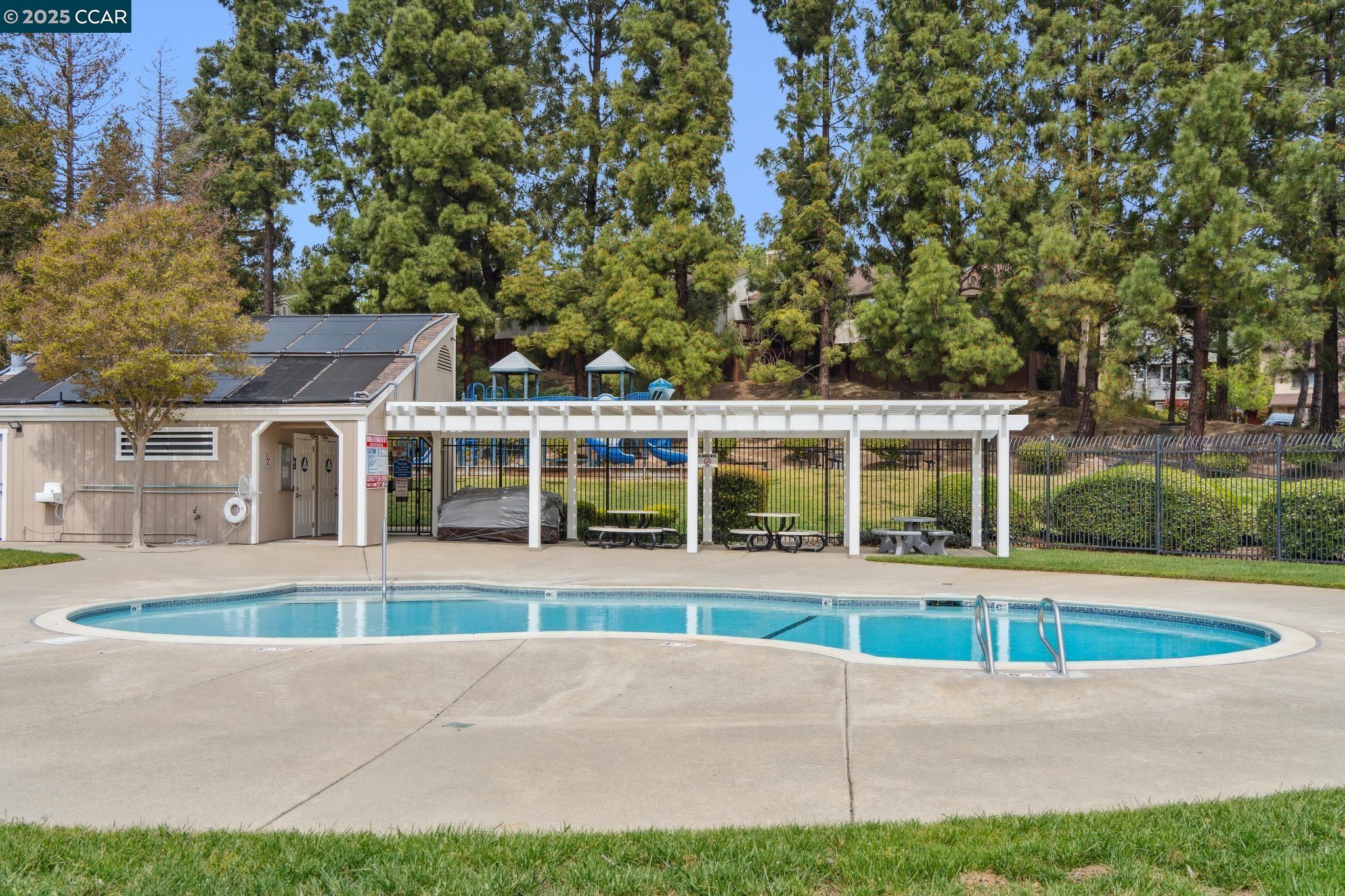 Detail Gallery Image 59 of 60 For 2480 Heatherleaf Ln., Martinez,  CA 94553 - 3 Beds | 2 Baths