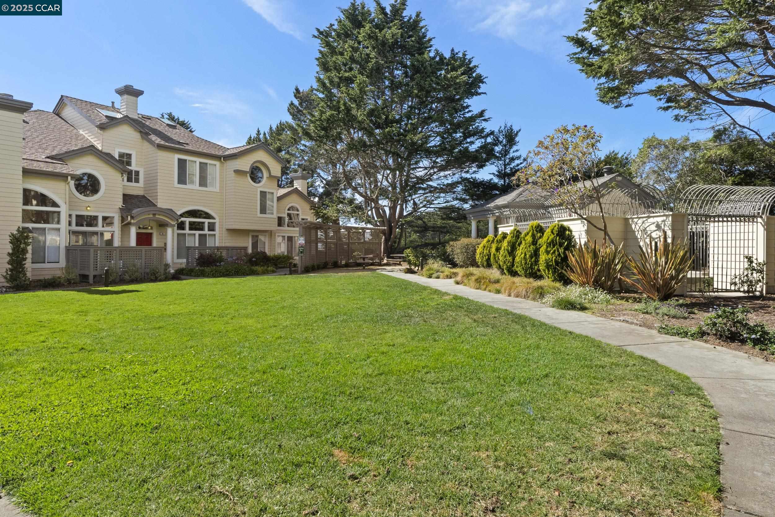 Detail Gallery Image 28 of 39 For 43 Patrick Way, Half Moon Bay,  CA 94019 - 3 Beds | 2/1 Baths