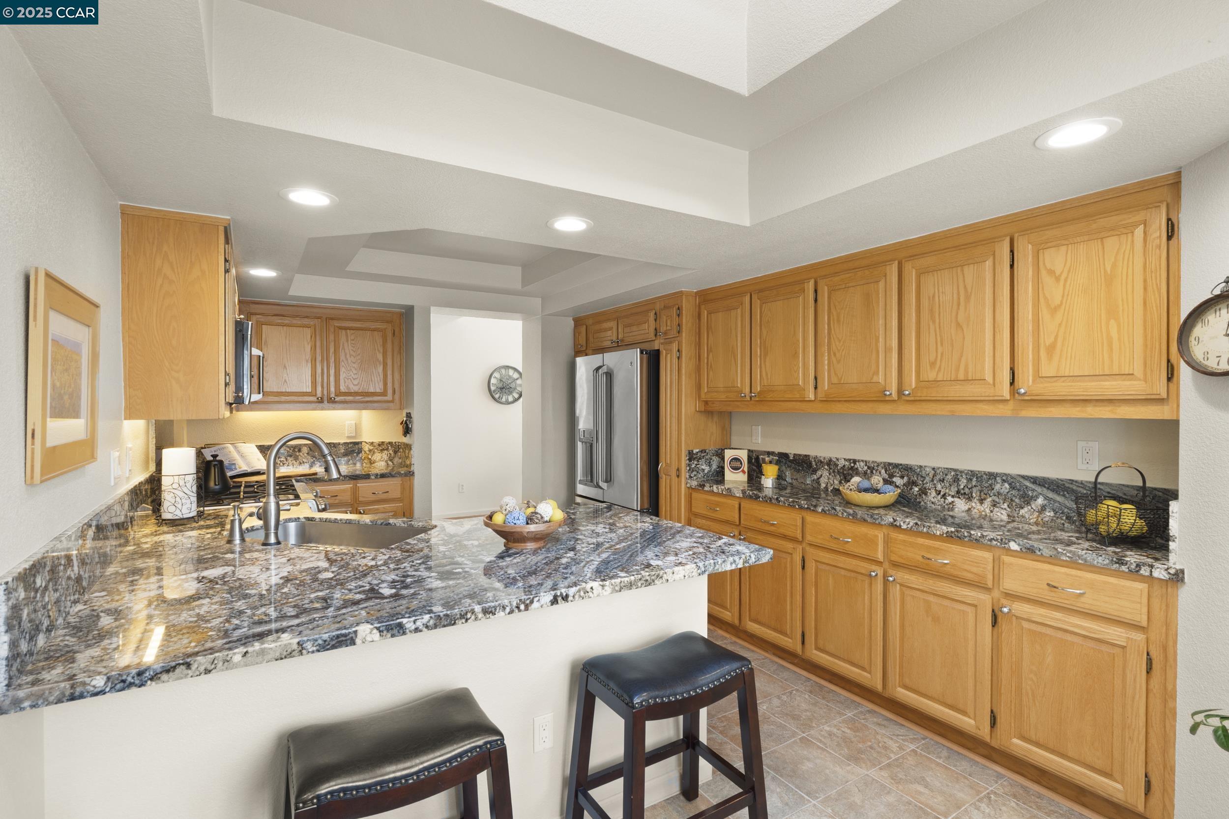 Detail Gallery Image 4 of 39 For 43 Patrick Way, Half Moon Bay,  CA 94019 - 3 Beds | 2/1 Baths
