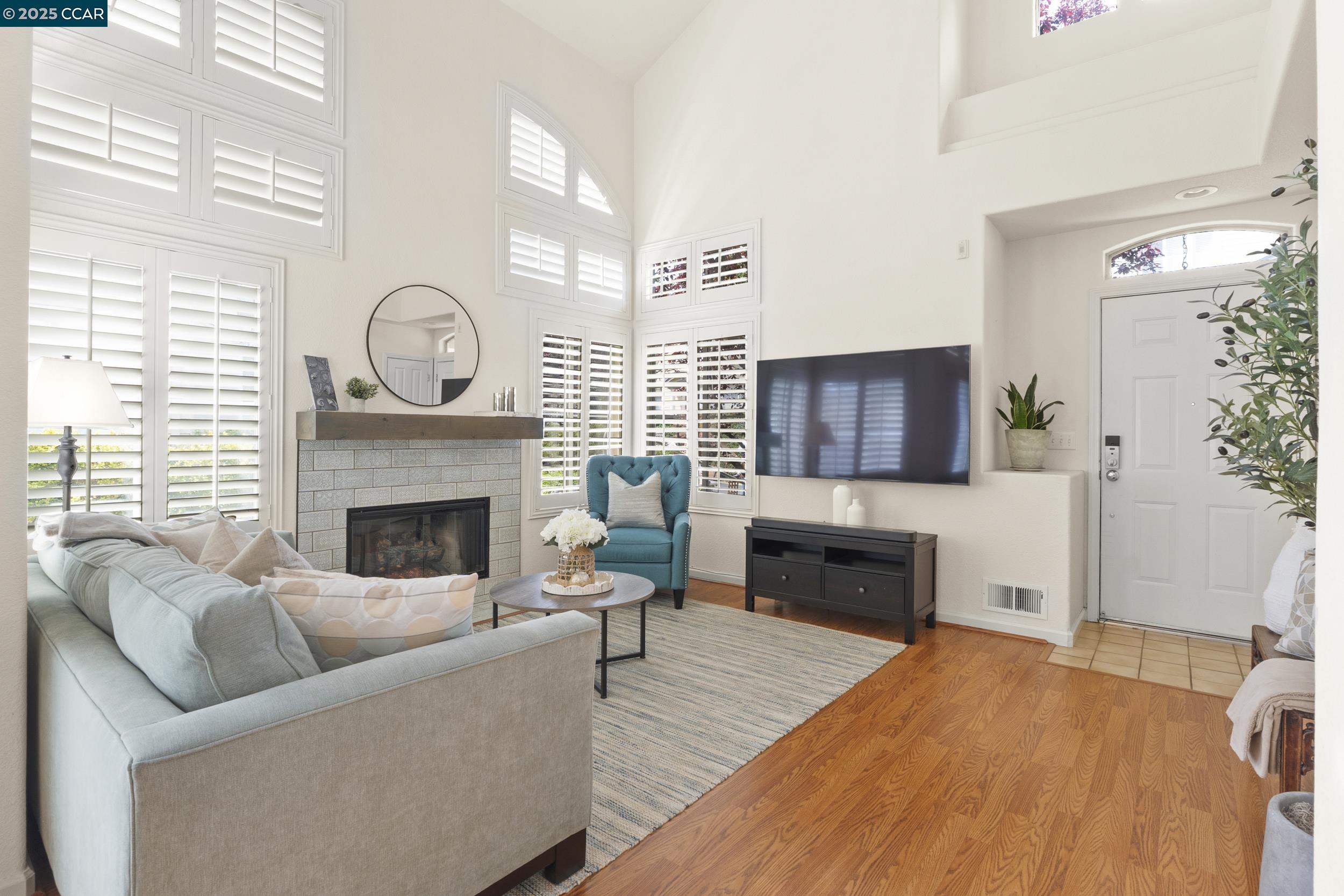 Detail Gallery Image 4 of 39 For 43 Patrick Way, Half Moon Bay,  CA 94019 - 3 Beds | 2/1 Baths