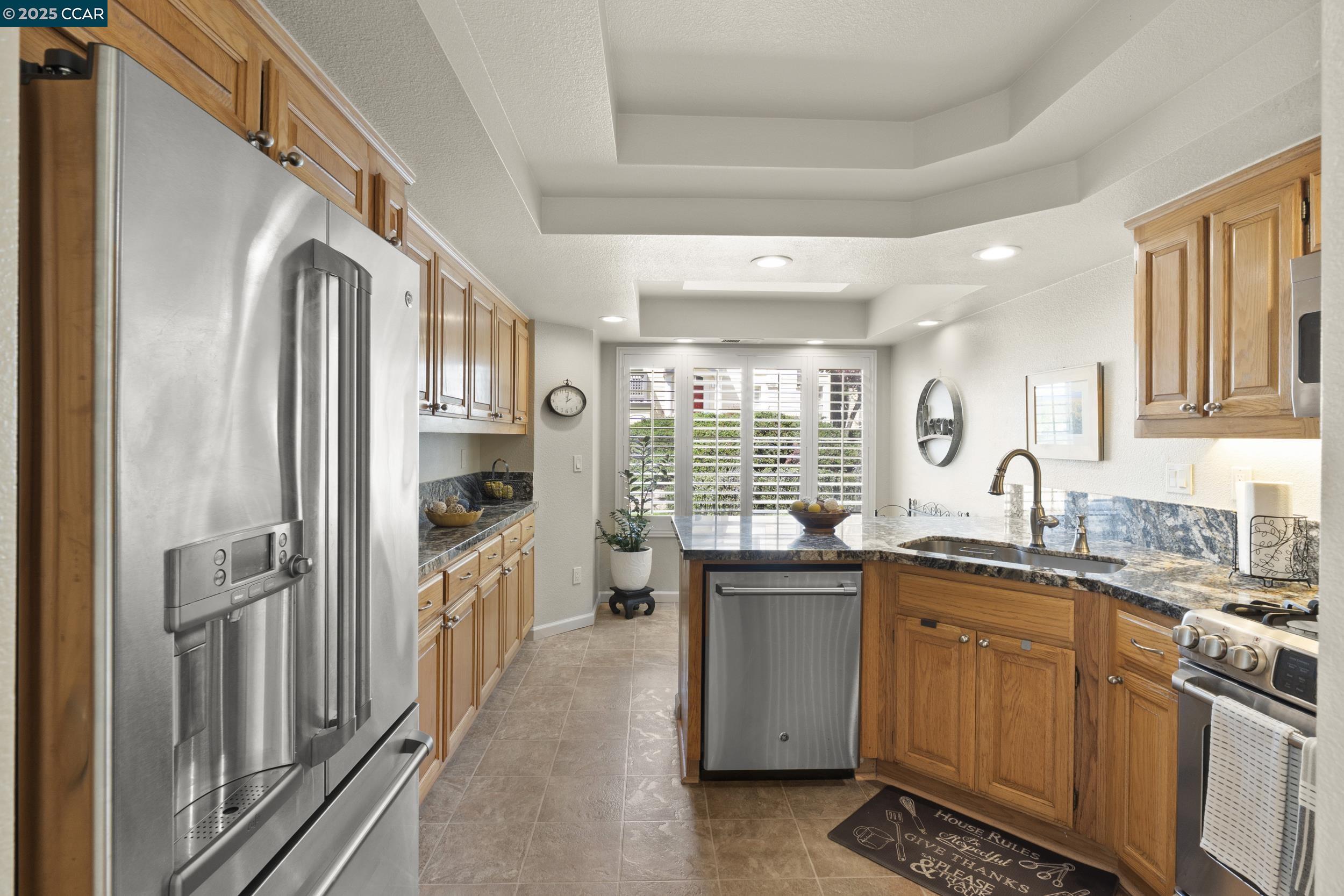 Detail Gallery Image 9 of 39 For 43 Patrick Way, Half Moon Bay,  CA 94019 - 3 Beds | 2/1 Baths
