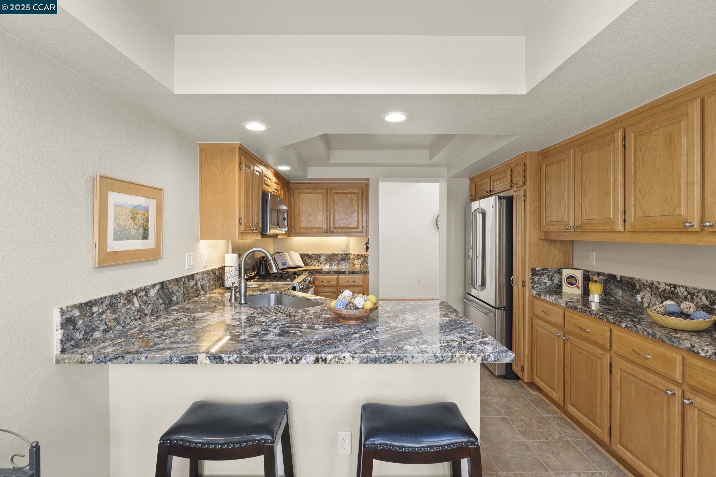 Detail Gallery Image 10 of 39 For 43 Patrick Way, Half Moon Bay,  CA 94019 - 3 Beds | 2/1 Baths