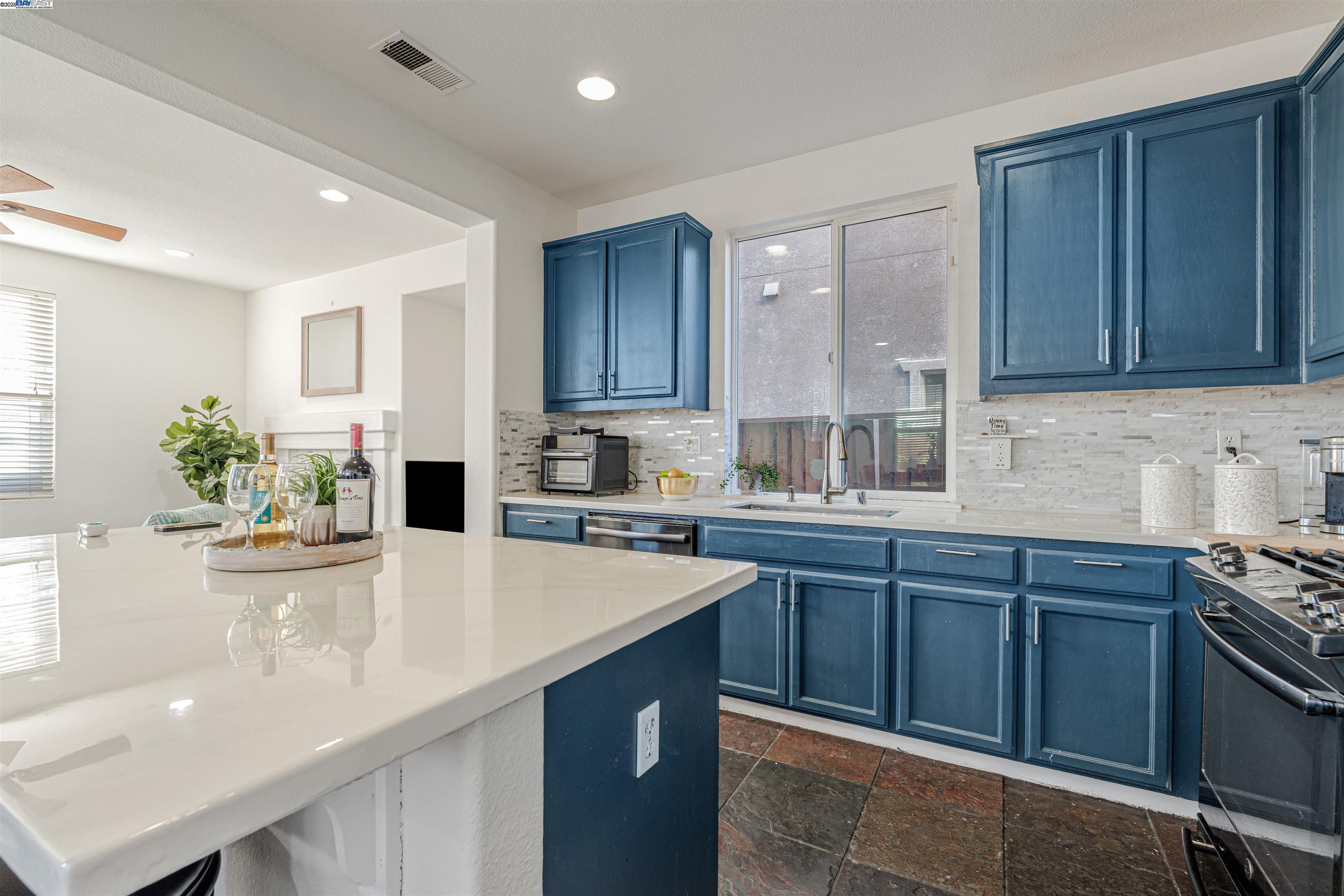 Detail Gallery Image 11 of 34 For 2938 Wagner Ct, Tracy,  CA 95377 - 4 Beds | 2/1 Baths