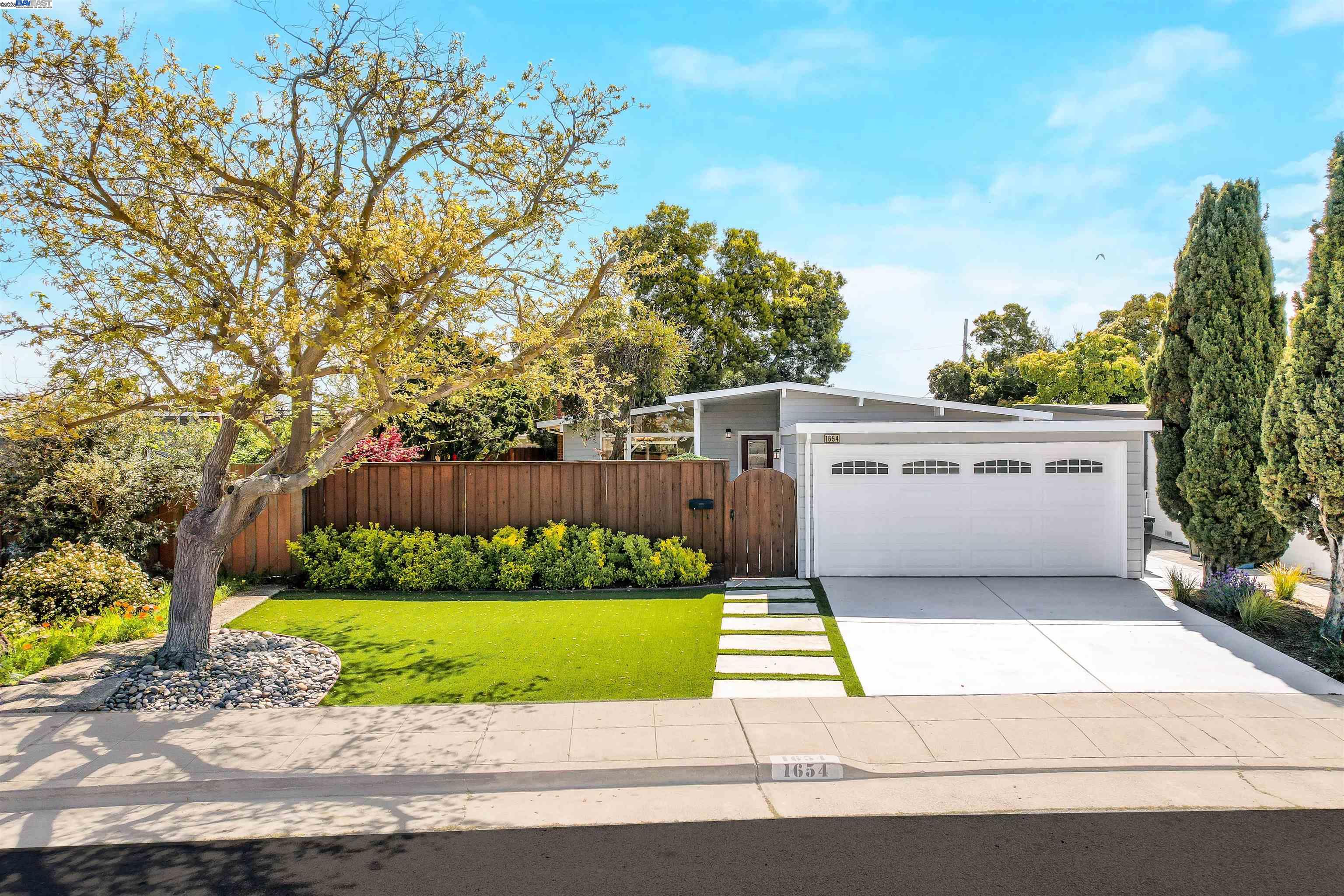 Detail Gallery Image 1 of 1 For 1654 Van Buren St, San Mateo,  CA 94403 - 3 Beds | 2 Baths