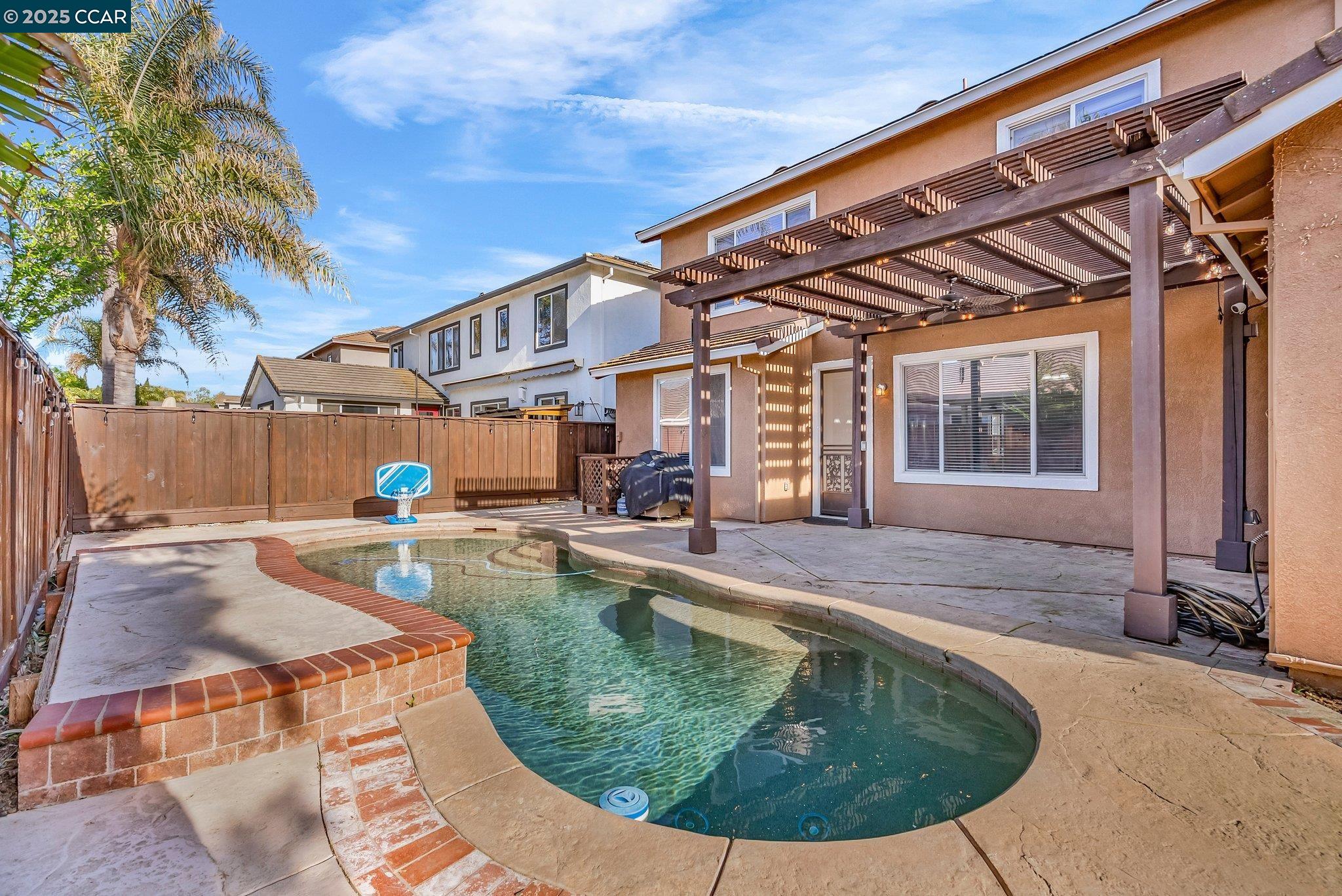 Detail Gallery Image 39 of 46 For 3627 Otter Brook Loop, Discovery Bay,  CA 94505 - 5 Beds | 3 Baths