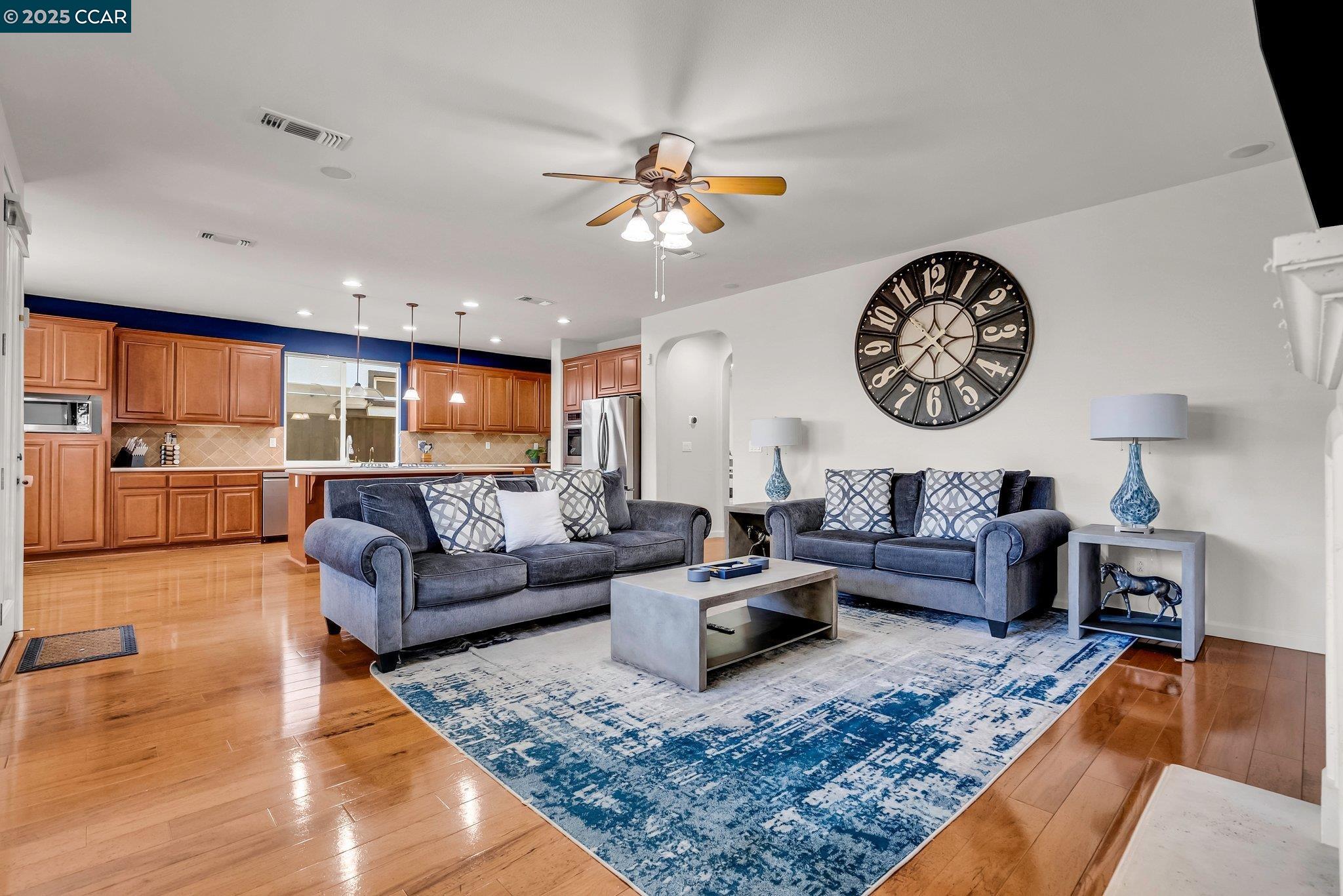 Detail Gallery Image 6 of 46 For 3627 Otter Brook Loop, Discovery Bay,  CA 94505 - 5 Beds | 3 Baths