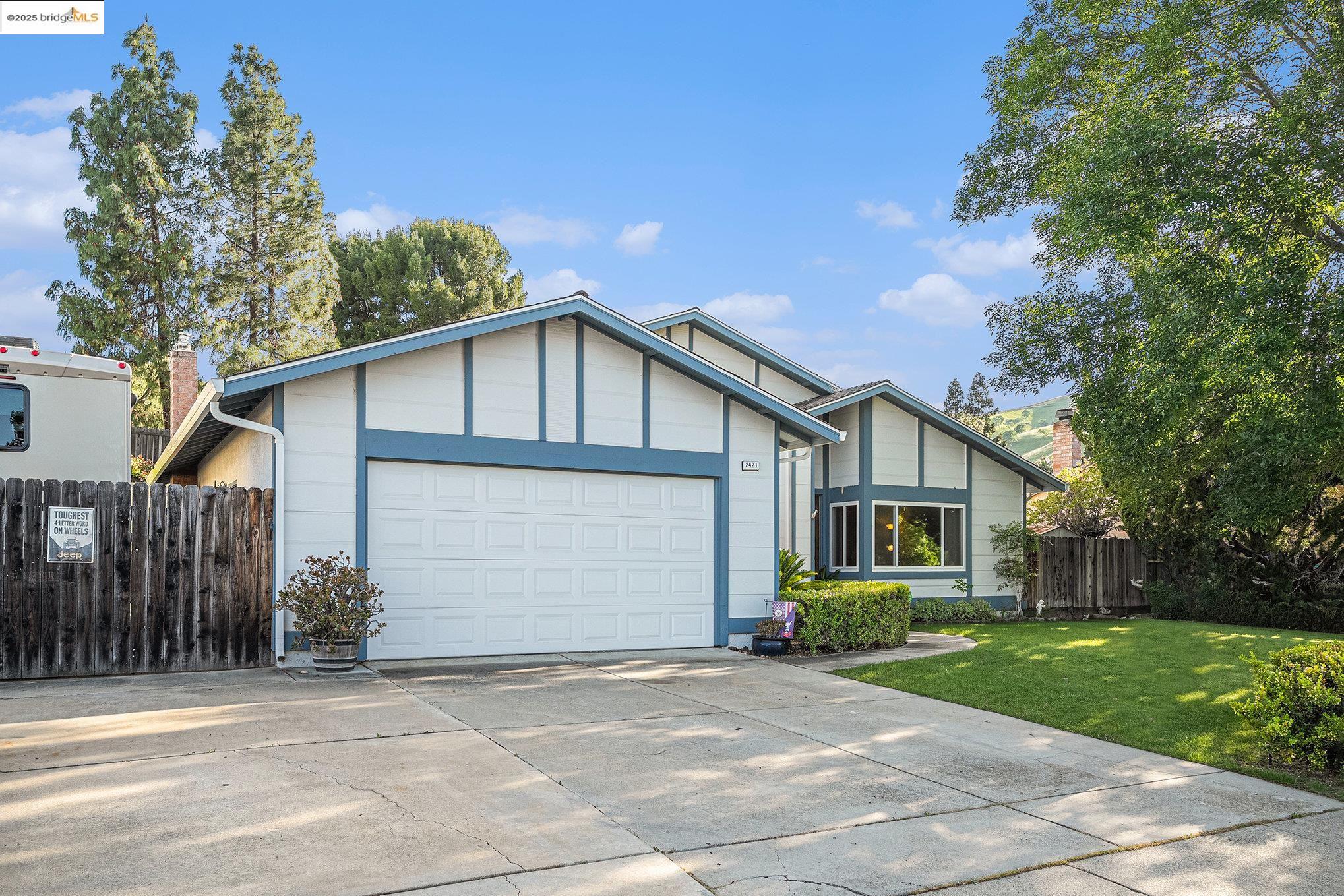 Detail Gallery Image 1 of 1 For 2421 Silverado Dr, Antioch,  CA 94509 - 4 Beds | 2 Baths