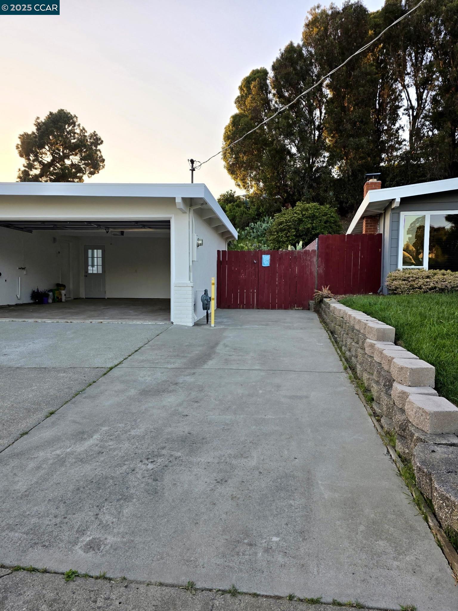Detail Gallery Image 18 of 22 For 2011 Espanola, San Pablo,  CA 94806 - 3 Beds | 2 Baths