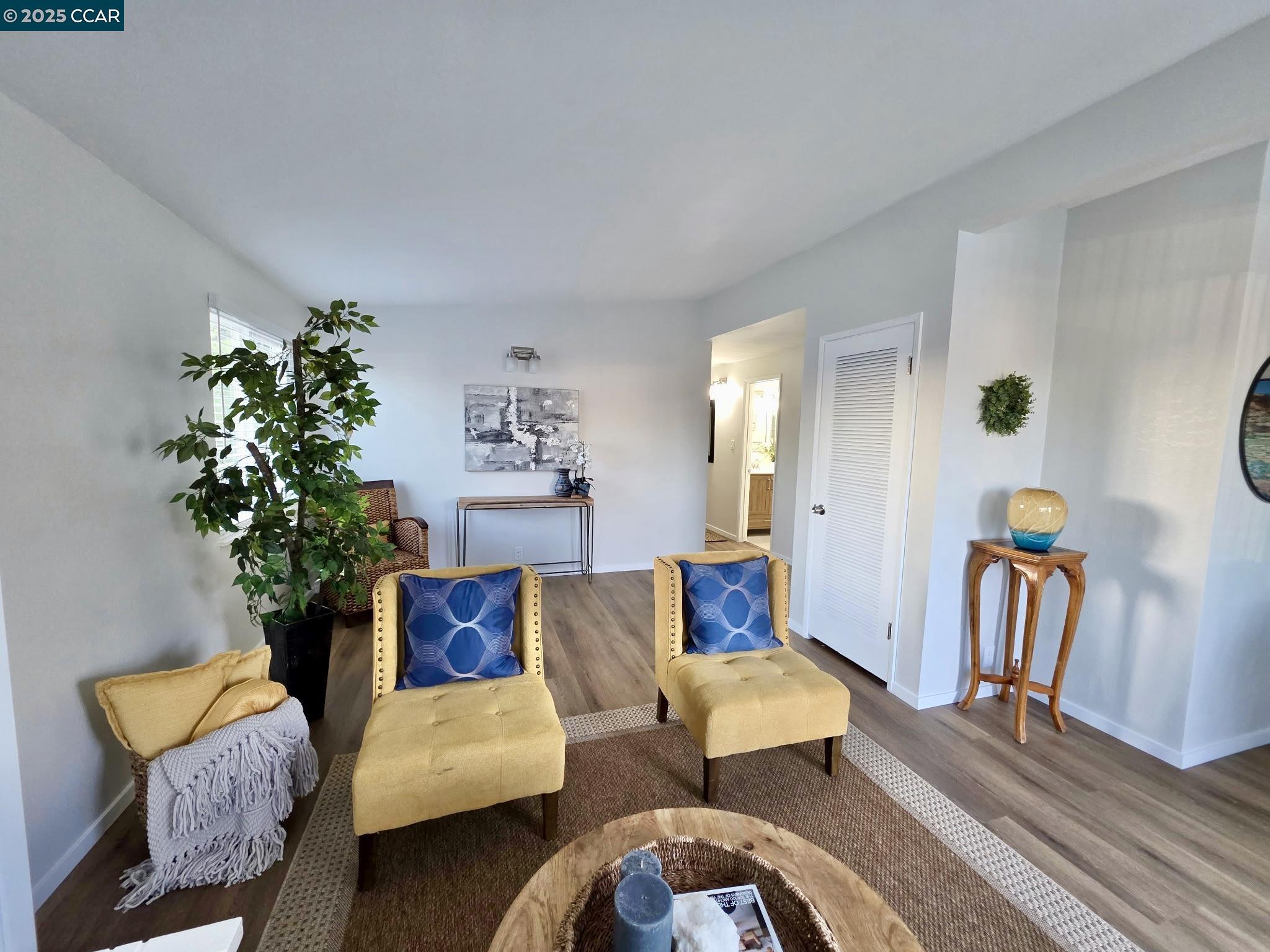 Detail Gallery Image 5 of 22 For 2011 Espanola, San Pablo,  CA 94806 - 3 Beds | 2 Baths