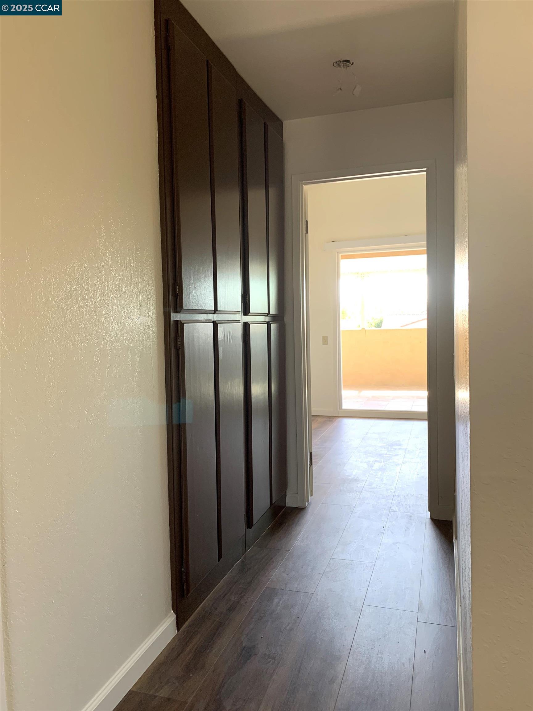 Detail Gallery Image 13 of 32 For 2471 Columbine Drive, Hayward,  CA 94545 - 4 Beds | 2/1 Baths