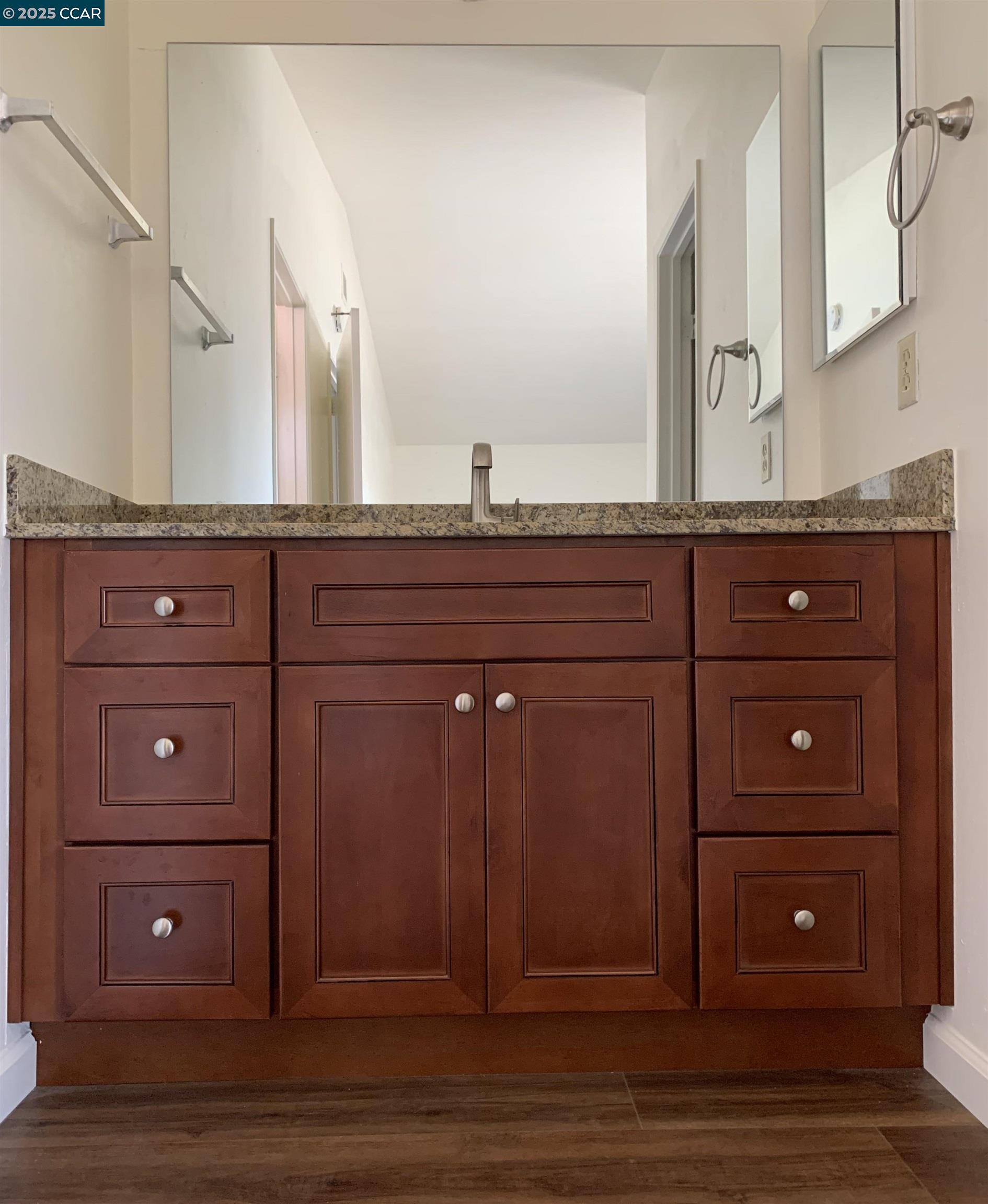 Detail Gallery Image 18 of 32 For 2471 Columbine Drive, Hayward,  CA 94545 - 4 Beds | 2/1 Baths