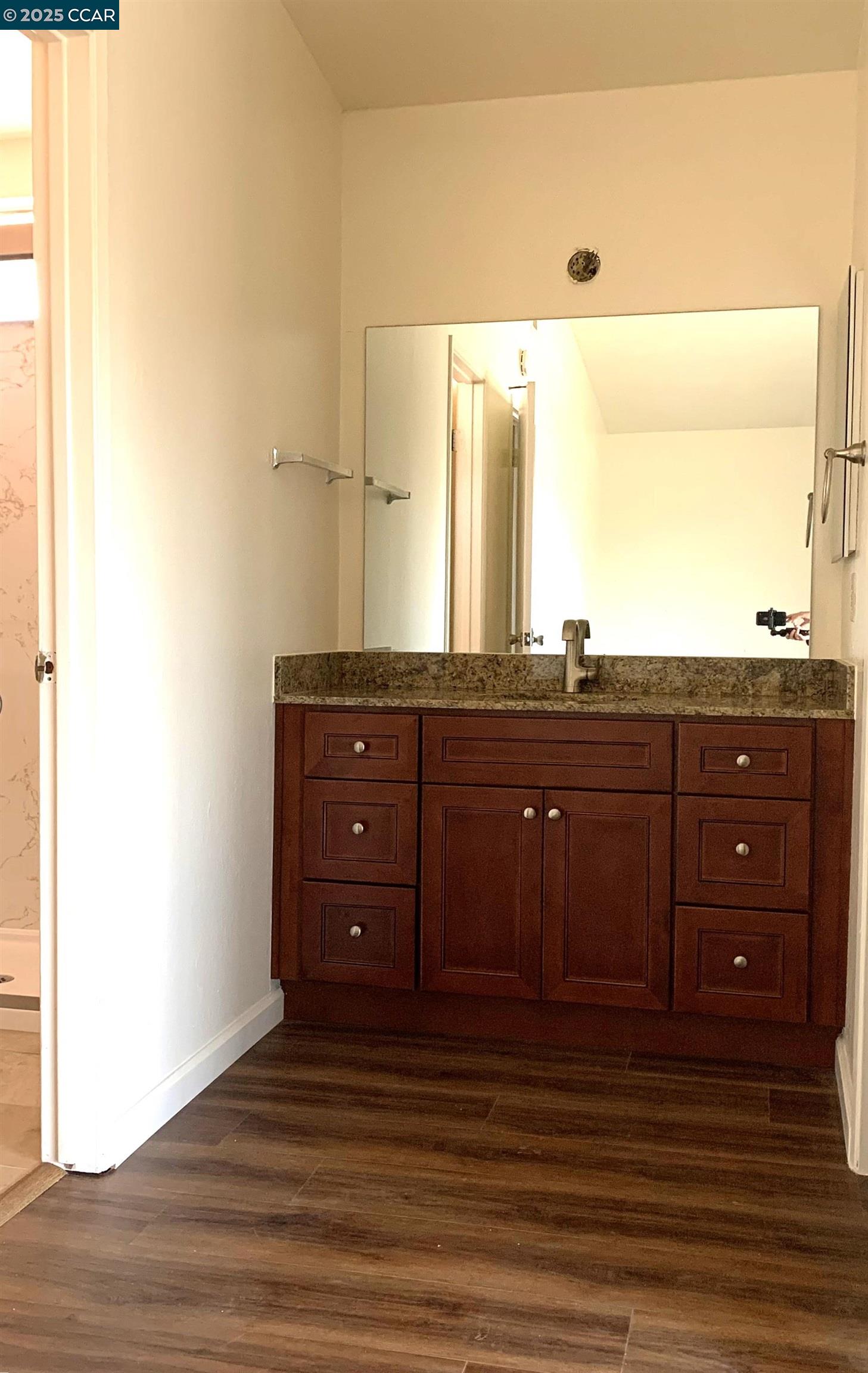 Detail Gallery Image 19 of 32 For 2471 Columbine Drive, Hayward,  CA 94545 - 4 Beds | 2/1 Baths