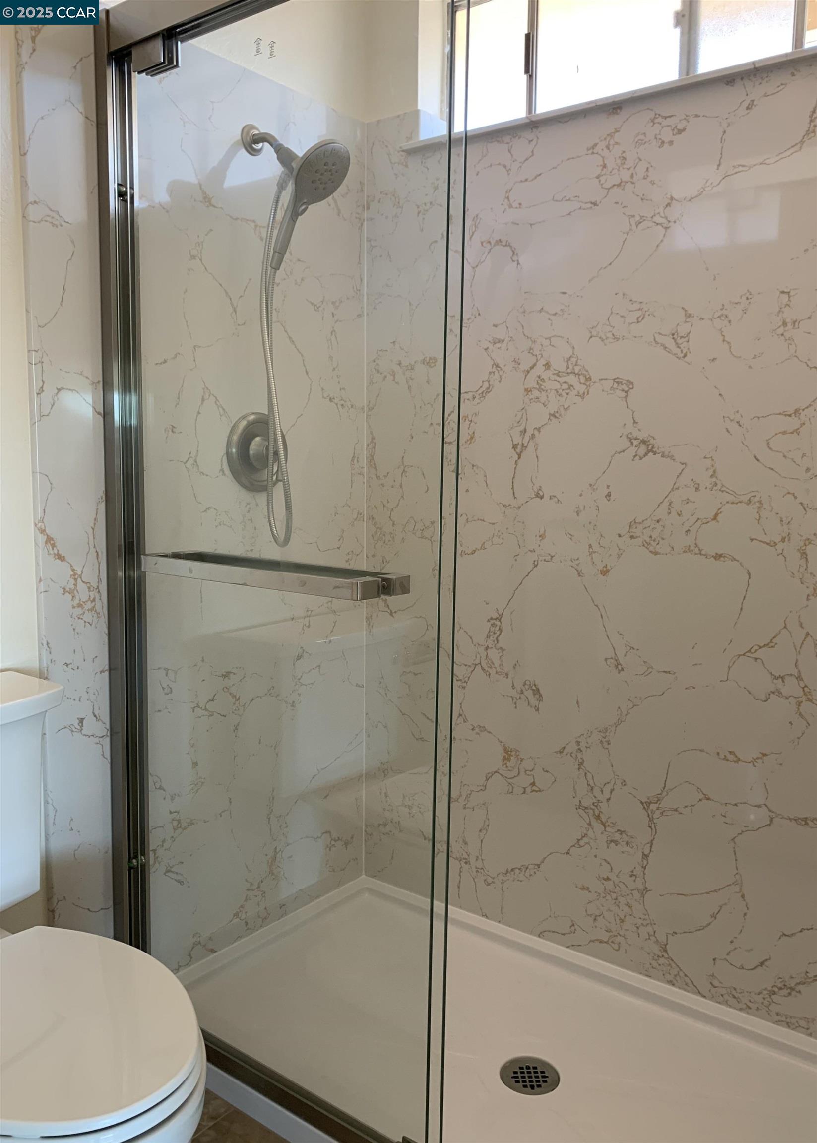 Detail Gallery Image 22 of 32 For 2471 Columbine Drive, Hayward,  CA 94545 - 4 Beds | 2/1 Baths