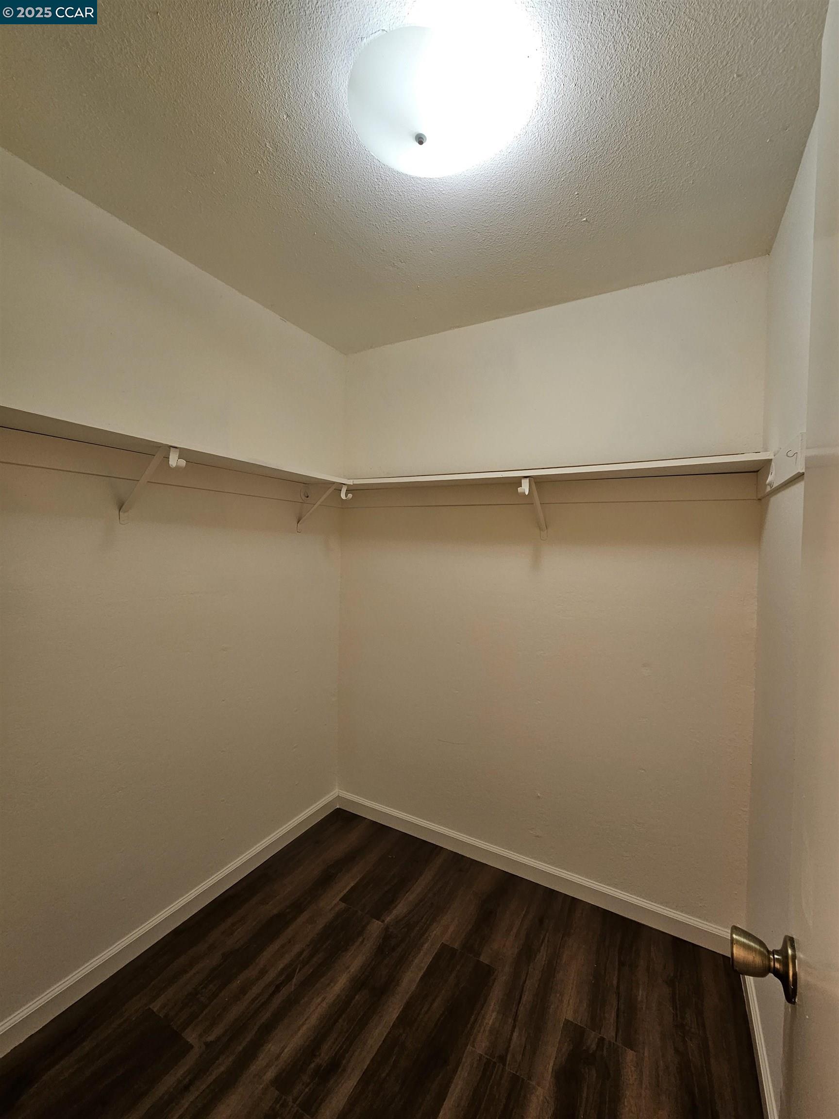 Detail Gallery Image 25 of 32 For 2471 Columbine Drive, Hayward,  CA 94545 - 4 Beds | 2/1 Baths