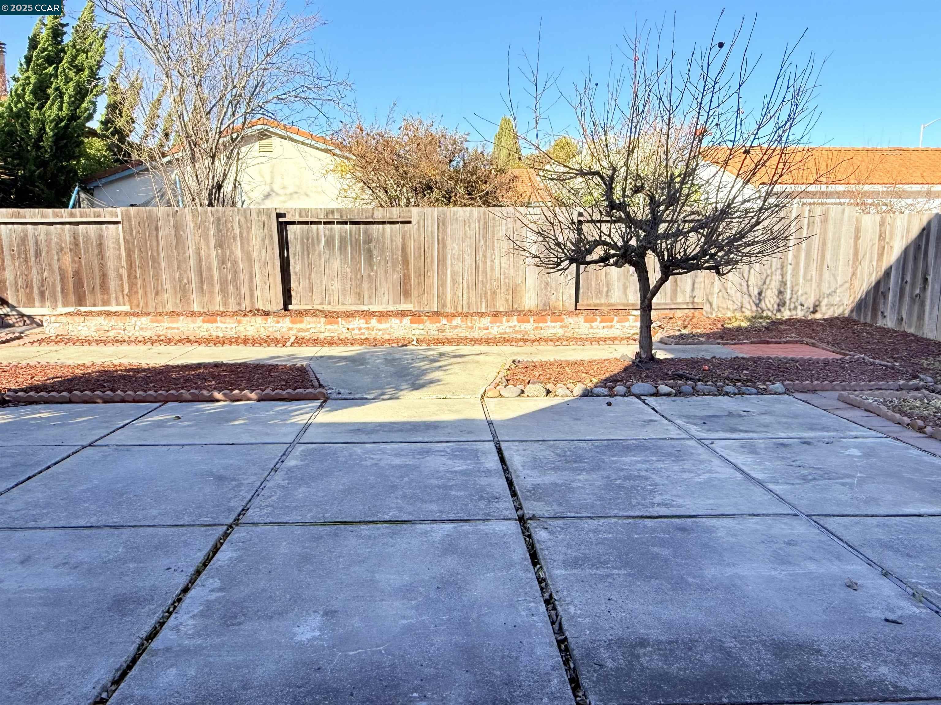 Detail Gallery Image 30 of 32 For 2471 Columbine Drive, Hayward,  CA 94545 - 4 Beds | 2/1 Baths