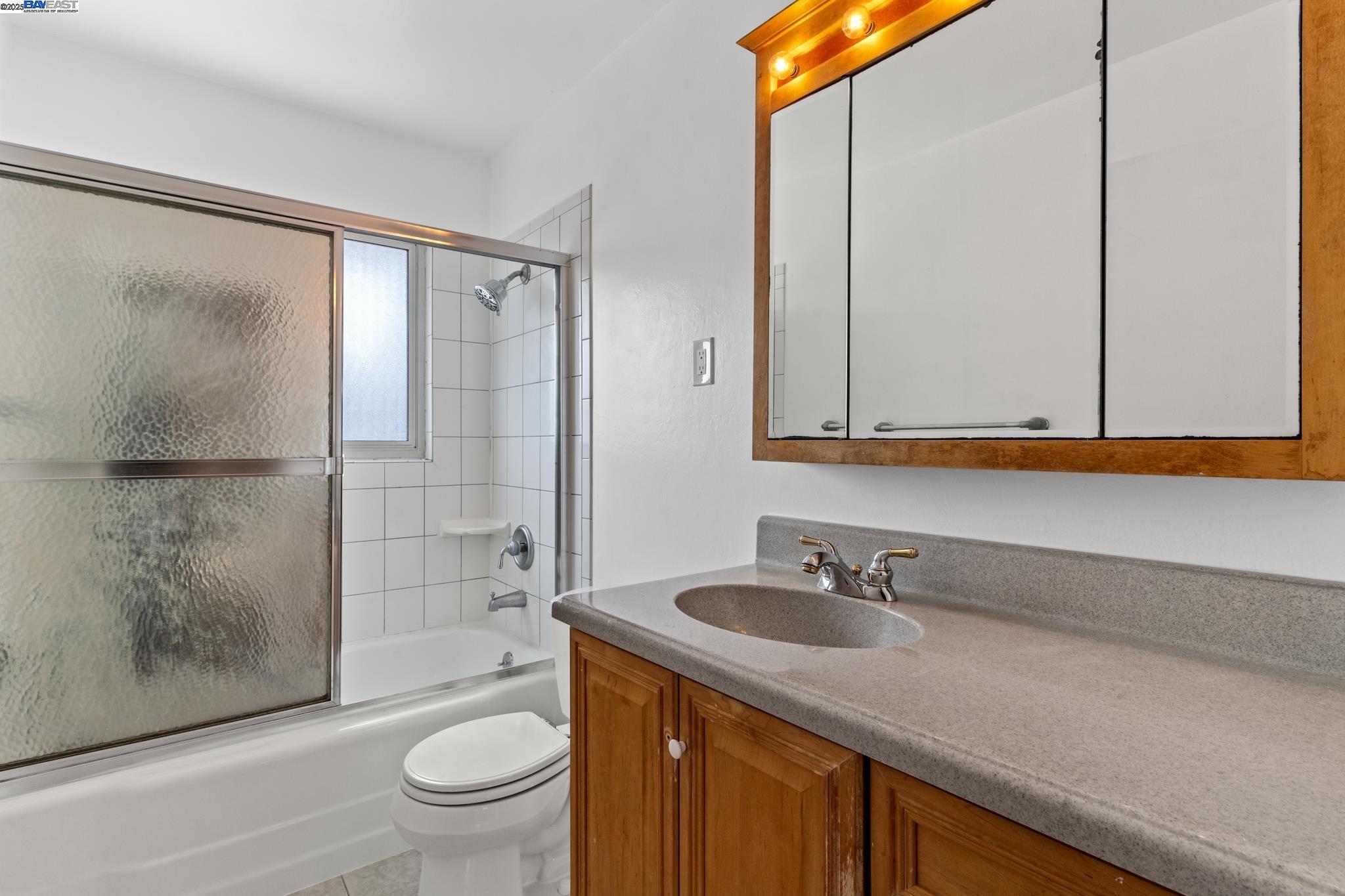 Detail Gallery Image 19 of 25 For 1573 Marina Ct a,  San Mateo,  CA 94403 - 3 Beds | 1 Baths