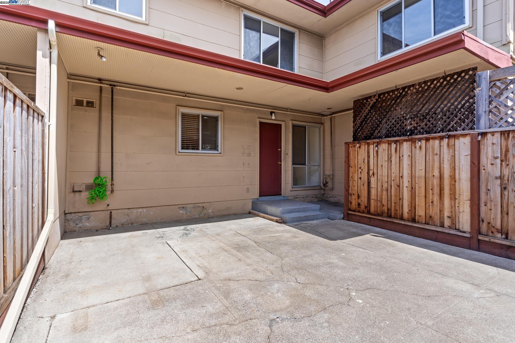 Detail Gallery Image 21 of 25 For 1573 Marina Ct a,  San Mateo,  CA 94403 - 3 Beds | 1 Baths