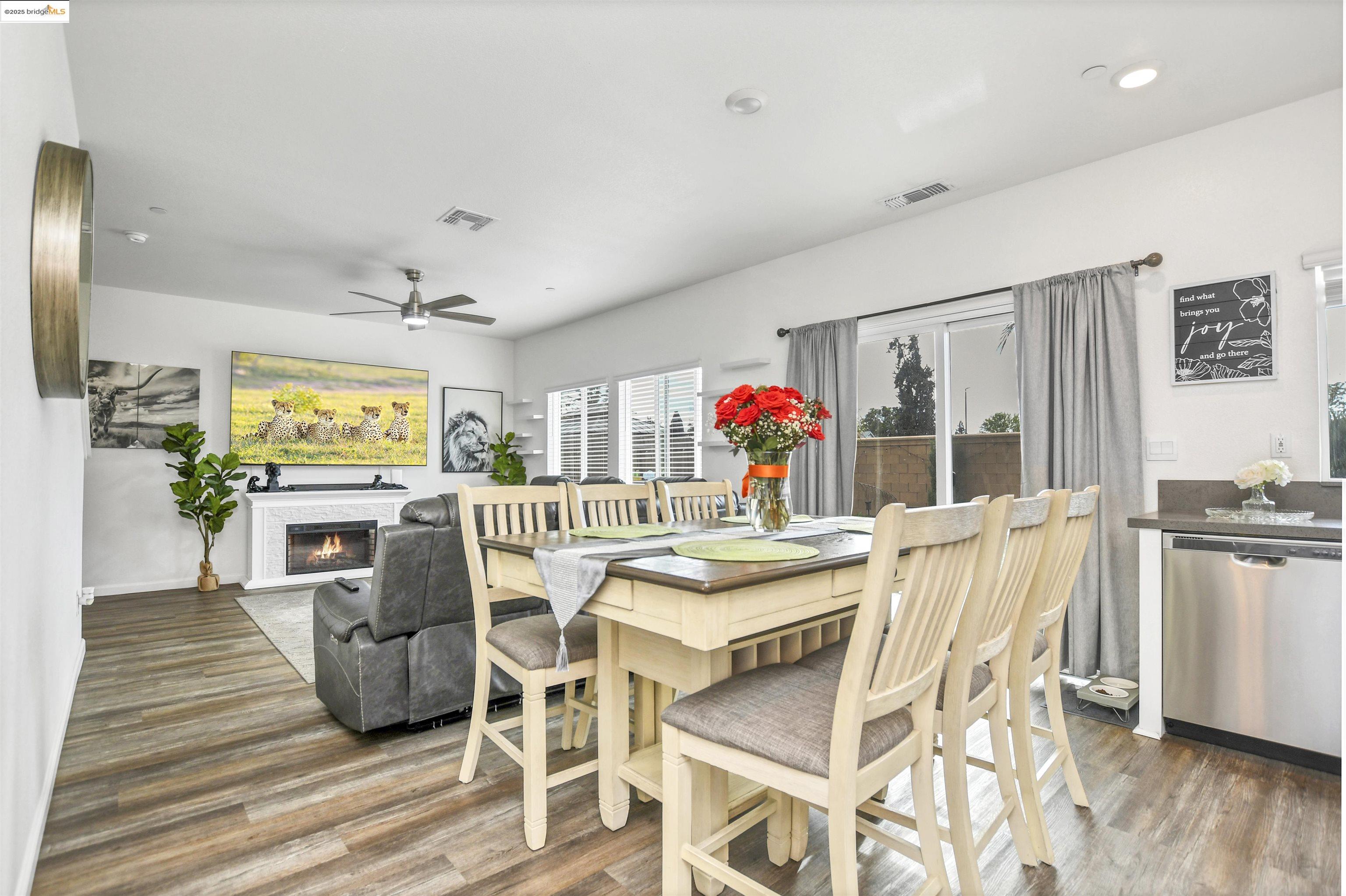 Detail Gallery Image 11 of 30 For 1413 Santini Ave, Manteca,  CA 95336 - 4 Beds | 2/1 Baths