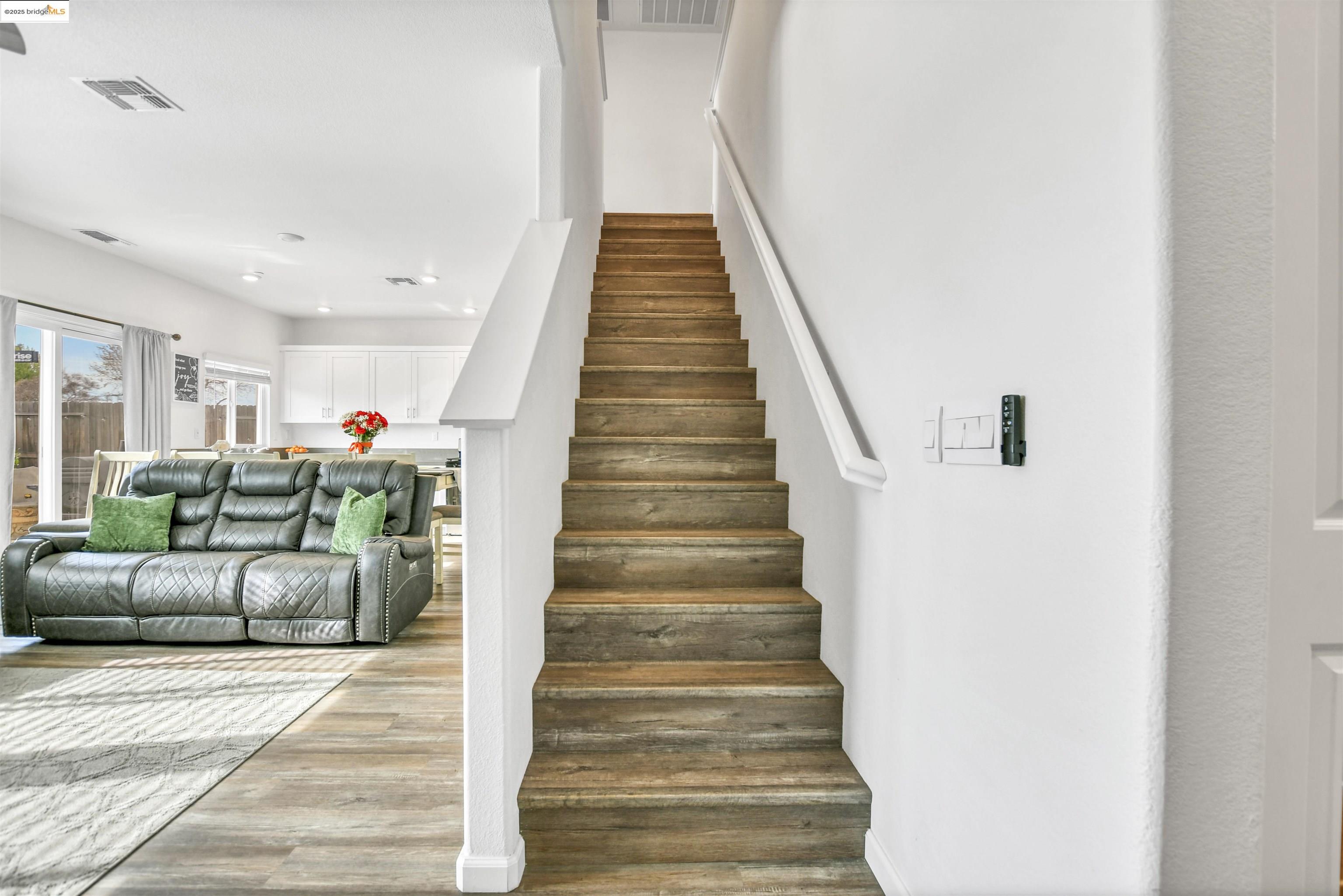 Detail Gallery Image 16 of 30 For 1413 Santini Ave, Manteca,  CA 95336 - 4 Beds | 2/1 Baths