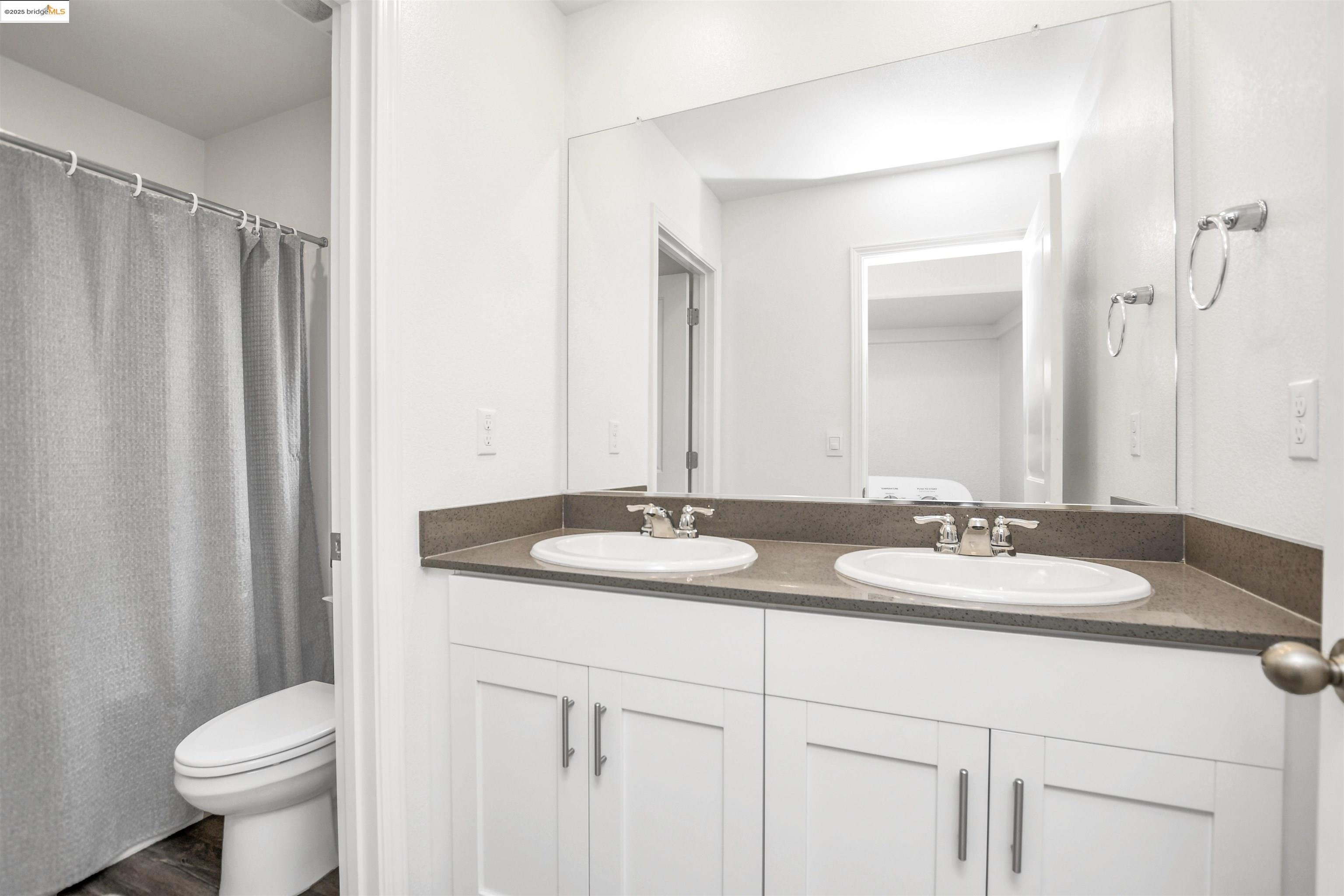Detail Gallery Image 18 of 30 For 1413 Santini Ave, Manteca,  CA 95336 - 4 Beds | 2/1 Baths