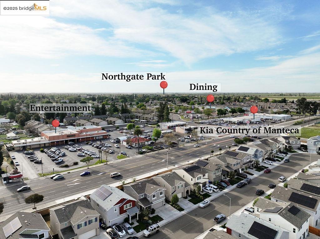 Detail Gallery Image 4 of 30 For 1413 Santini Ave, Manteca,  CA 95336 - 4 Beds | 2/1 Baths