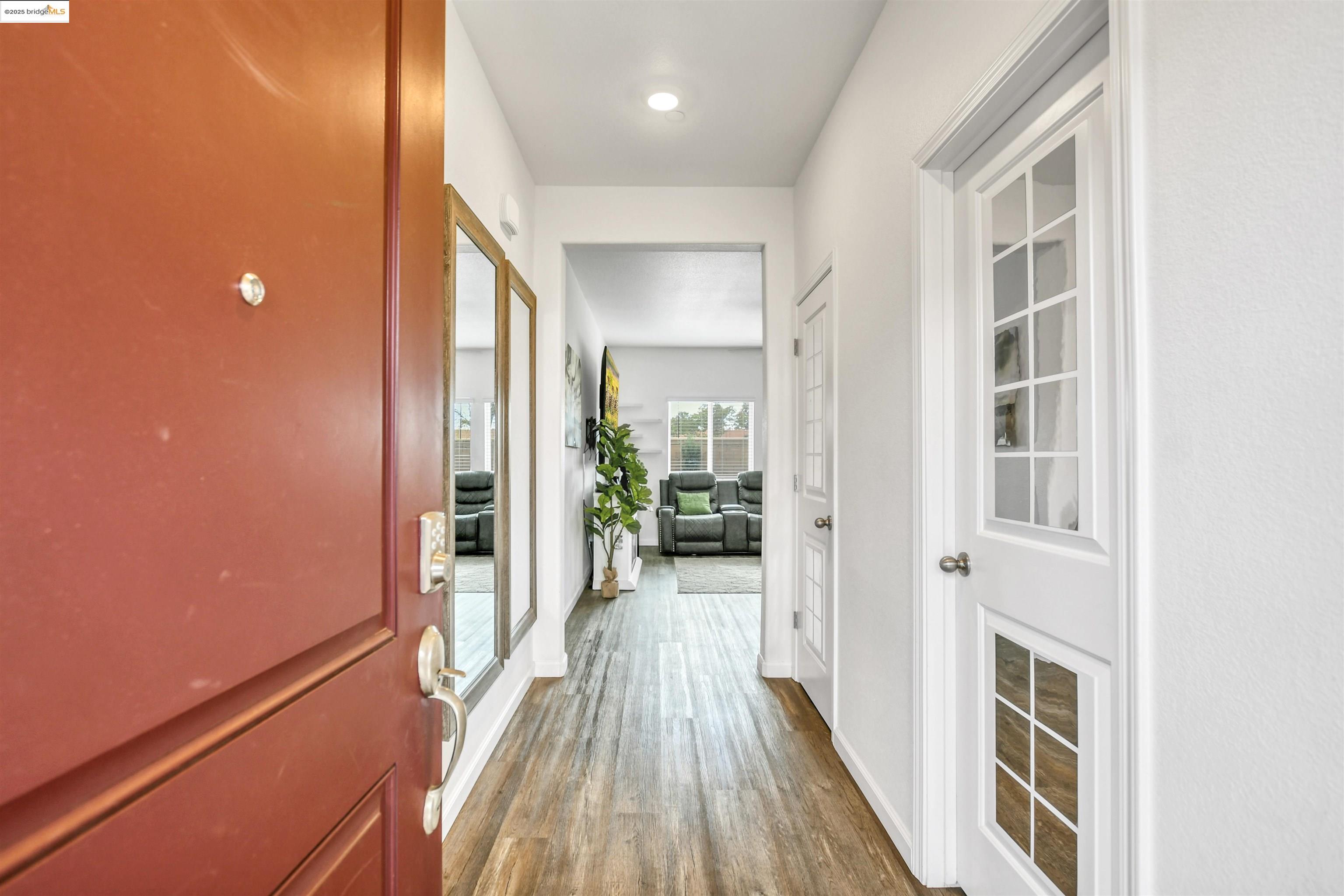Detail Gallery Image 8 of 30 For 1413 Santini Ave, Manteca,  CA 95336 - 4 Beds | 2/1 Baths