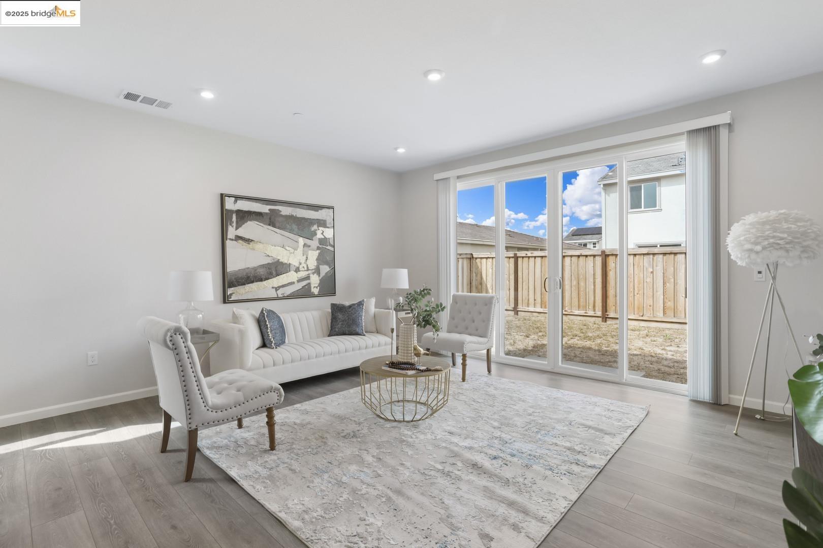 Detail Gallery Image 15 of 32 For 6819 Saint Elias Way, Stockton,  CA 95219 - 4 Beds | 2 Baths