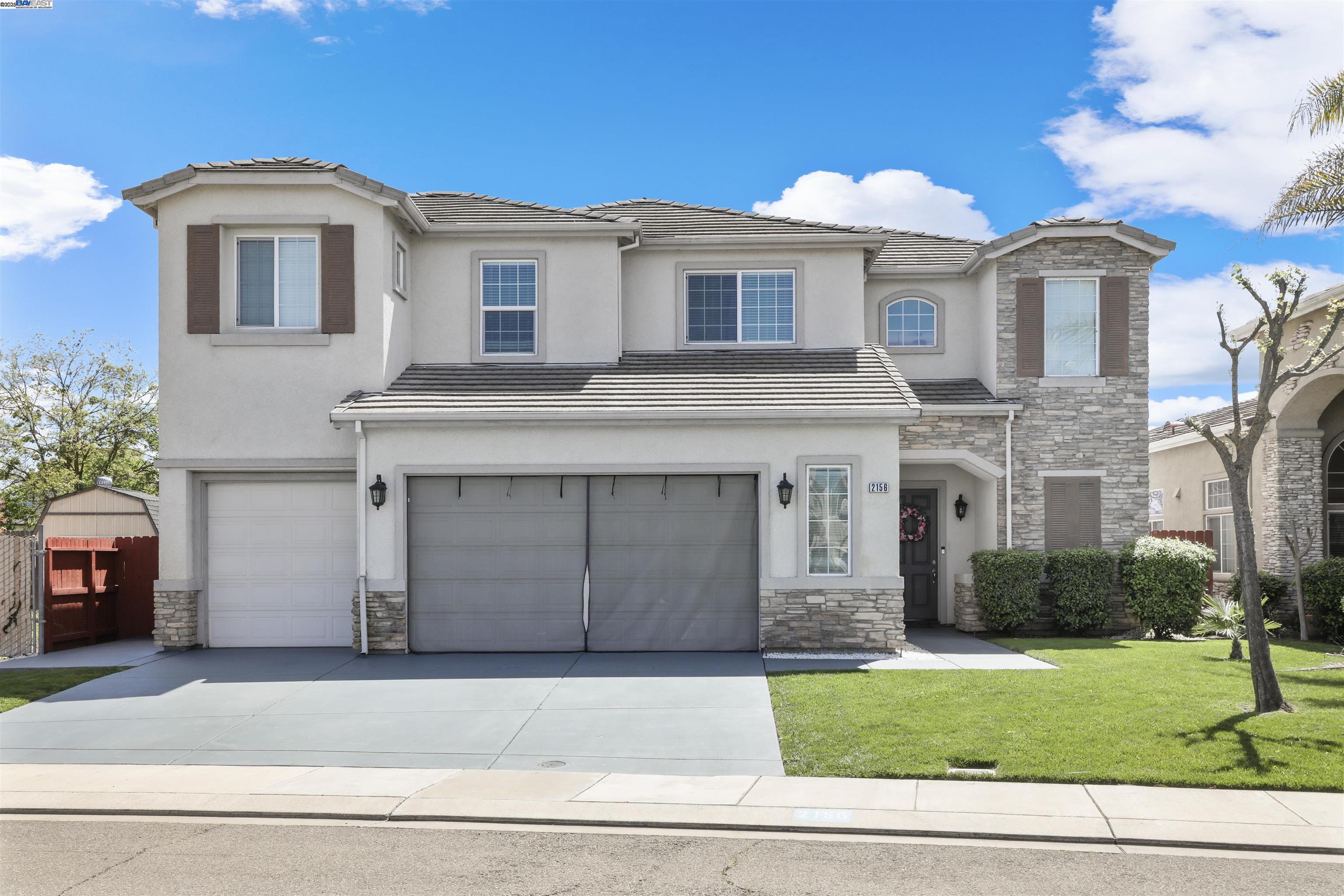 Detail Gallery Image 1 of 43 For 2156 Capistrano, Manteca,  CA 95337 - 5 Beds | 3/1 Baths