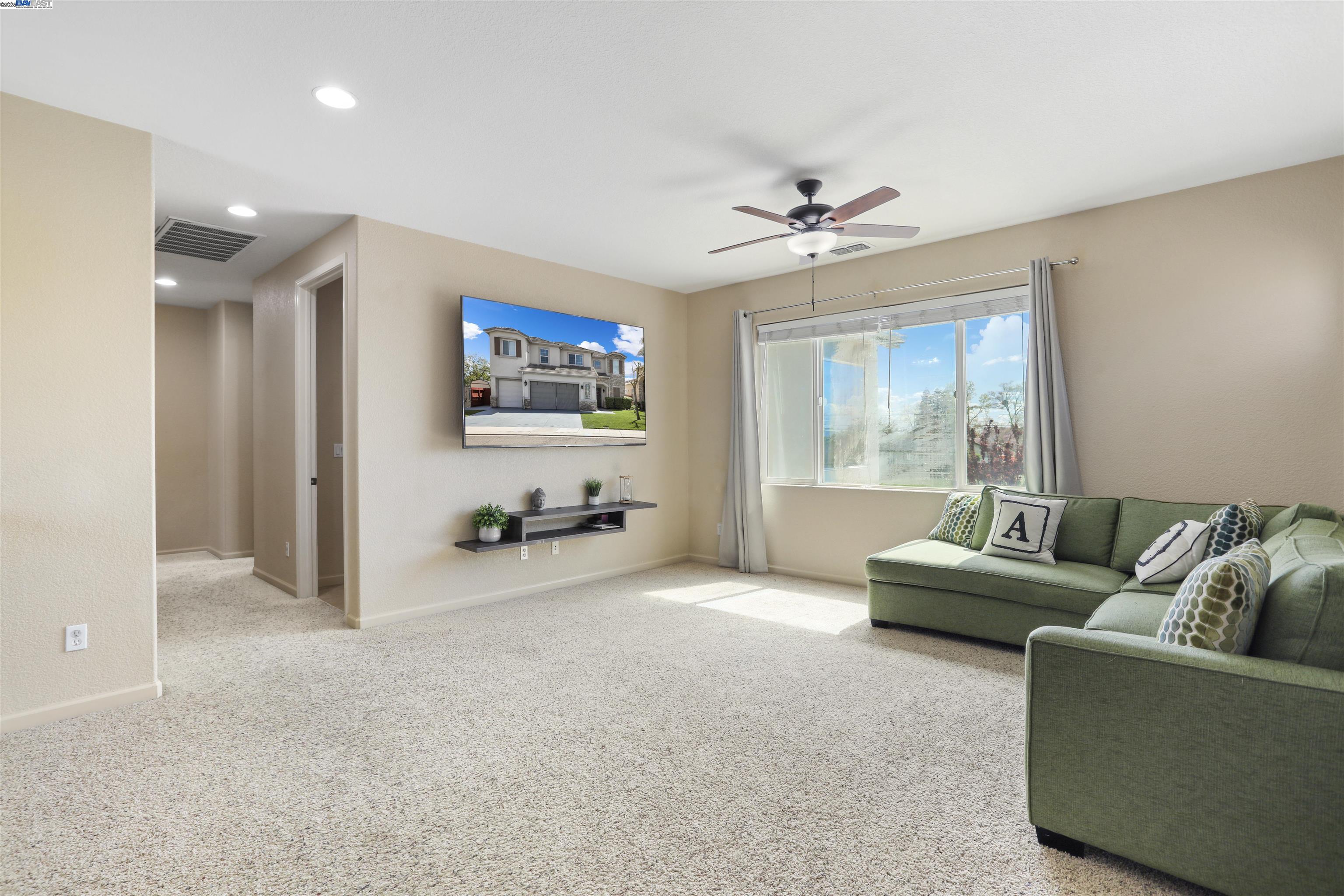 Detail Gallery Image 21 of 43 For 2156 Capistrano, Manteca,  CA 95337 - 5 Beds | 3/1 Baths