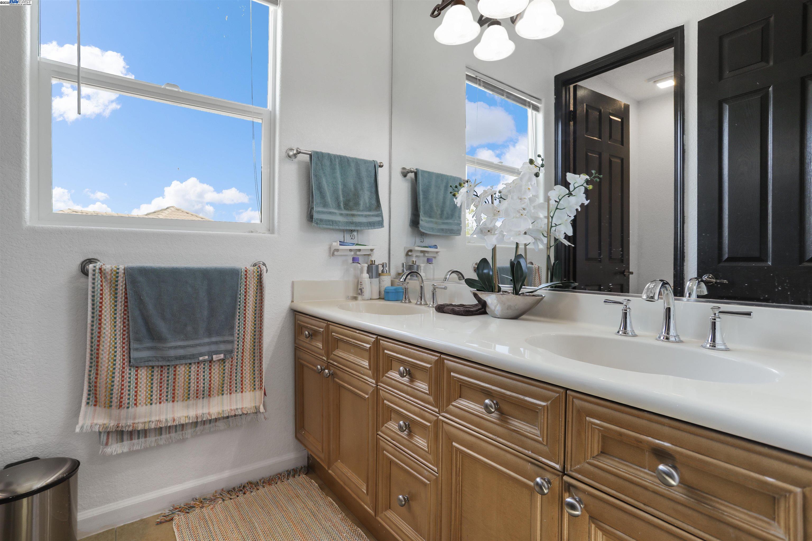 Detail Gallery Image 29 of 43 For 2156 Capistrano, Manteca,  CA 95337 - 5 Beds | 3/1 Baths