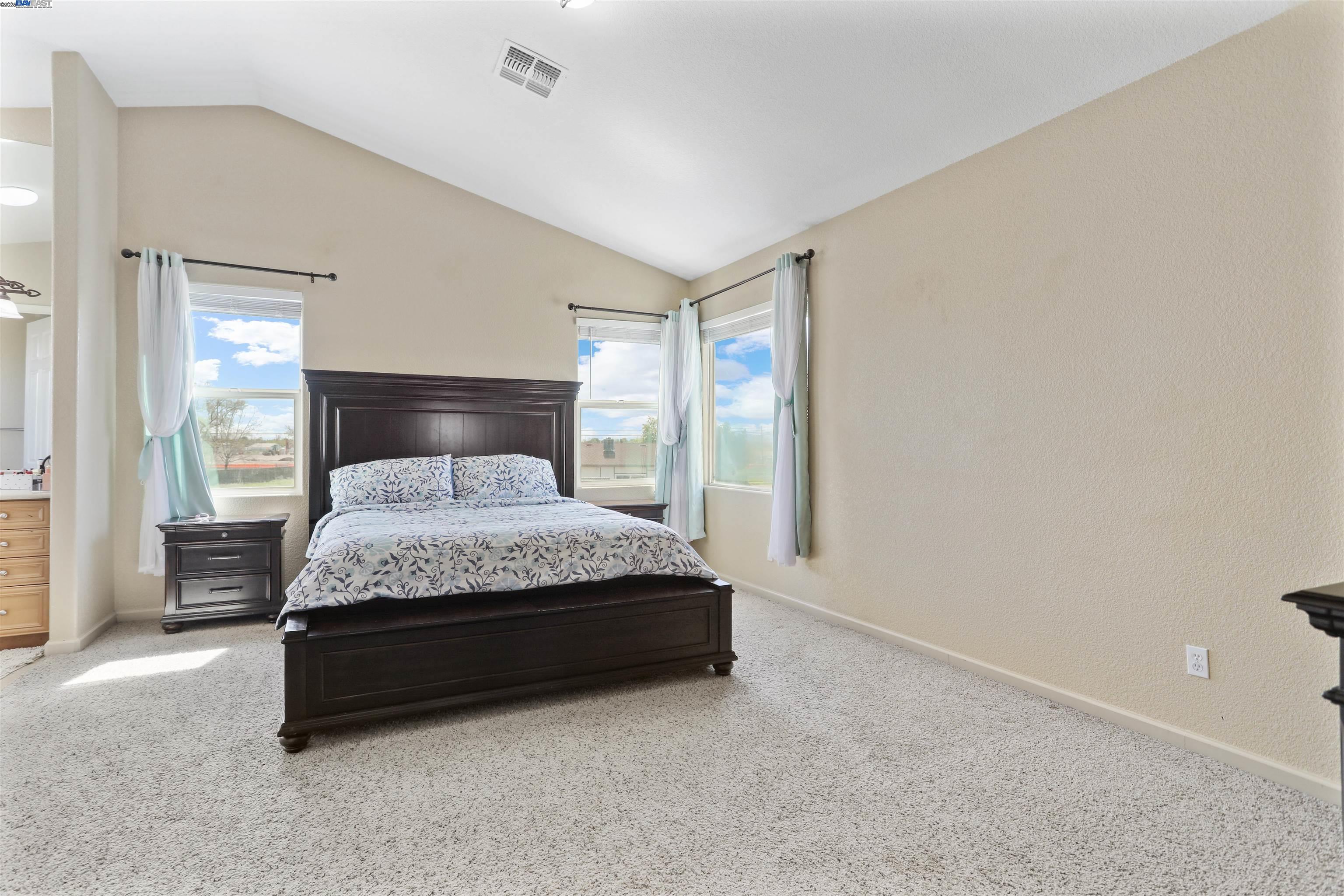 Detail Gallery Image 31 of 43 For 2156 Capistrano, Manteca,  CA 95337 - 5 Beds | 3/1 Baths