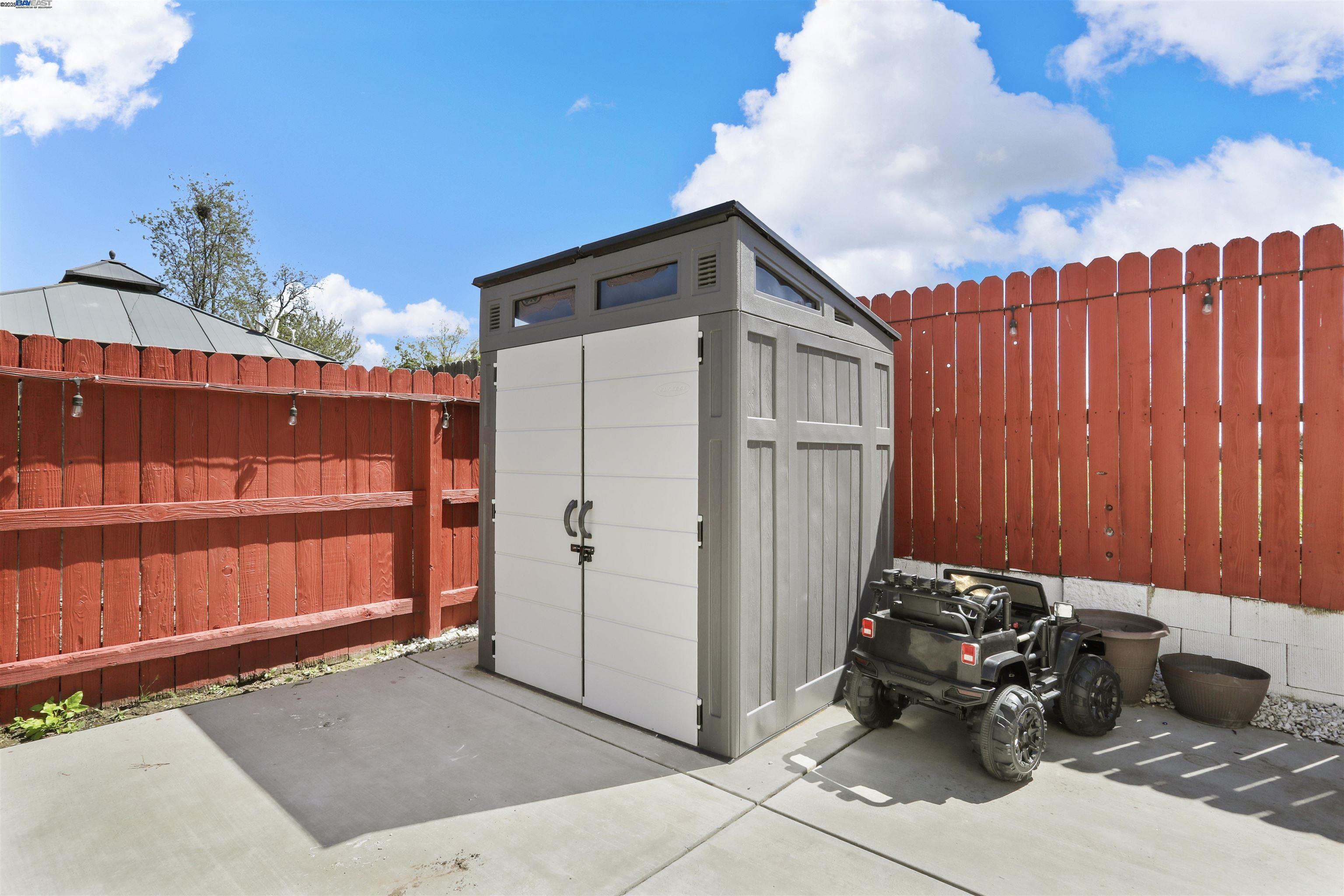Detail Gallery Image 41 of 43 For 2156 Capistrano, Manteca,  CA 95337 - 5 Beds | 3/1 Baths