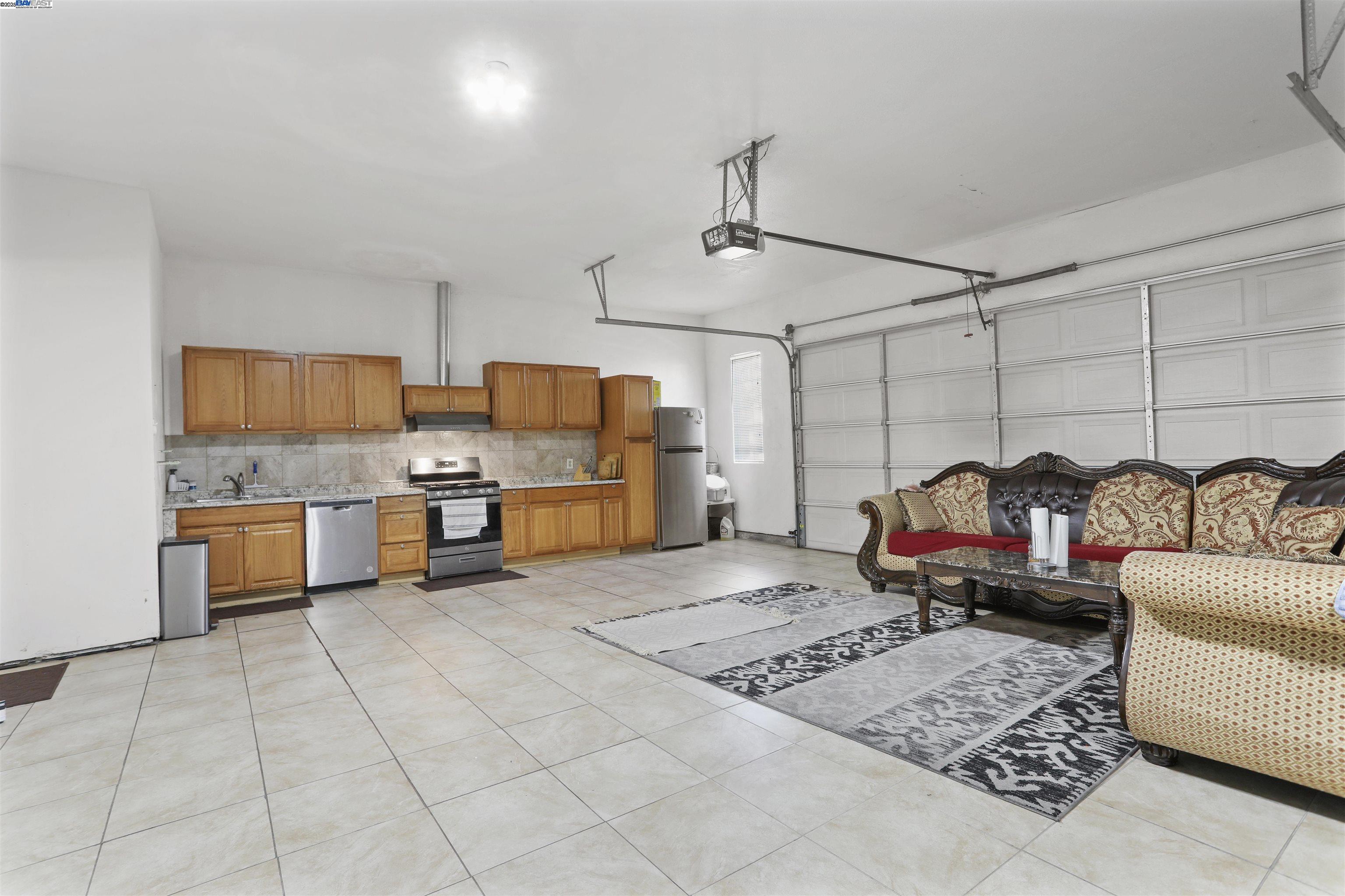 Detail Gallery Image 43 of 43 For 2156 Capistrano, Manteca,  CA 95337 - 5 Beds | 3/1 Baths