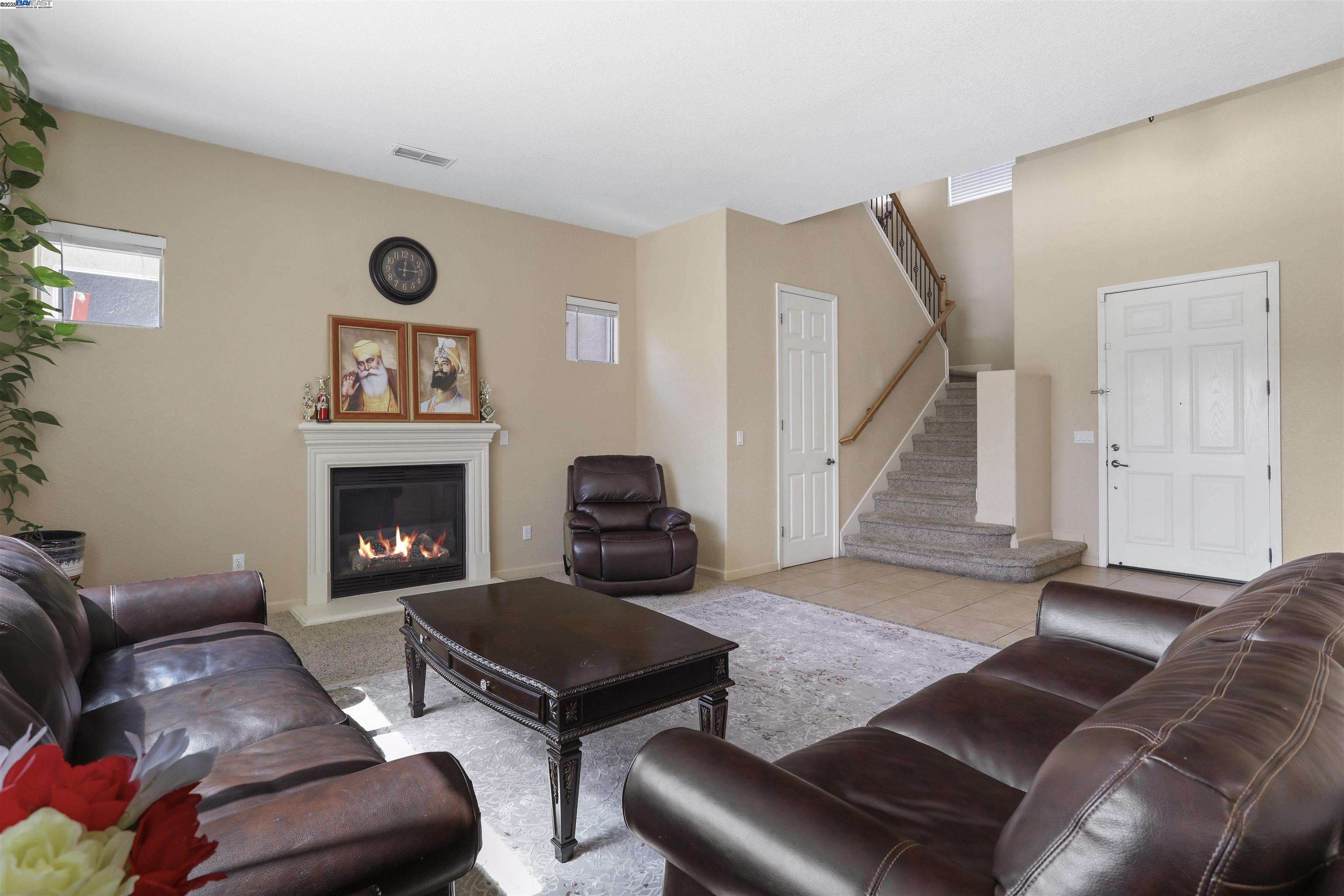 Detail Gallery Image 9 of 43 For 2156 Capistrano, Manteca,  CA 95337 - 5 Beds | 3/1 Baths