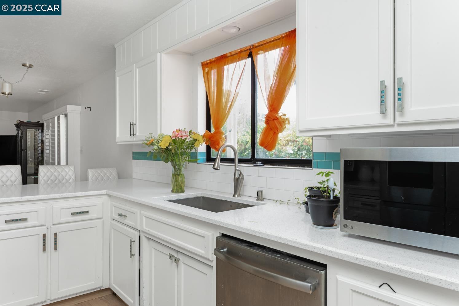 Detail Gallery Image 11 of 29 For 8715 Eastwood Ct, Stockton,  CA 95209 - 4 Beds | 2/1 Baths