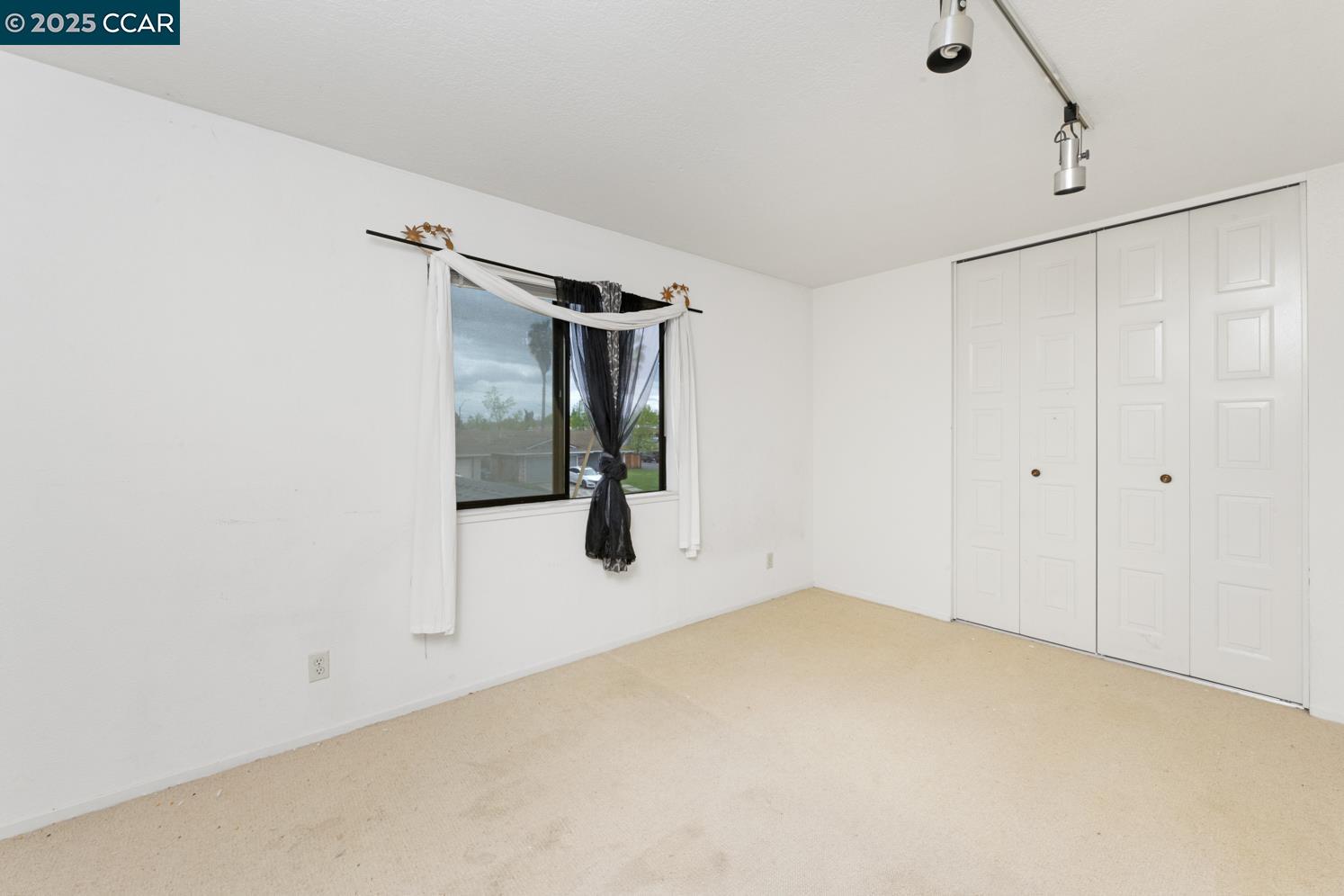 Detail Gallery Image 13 of 29 For 8715 Eastwood Ct, Stockton,  CA 95209 - 4 Beds | 2/1 Baths