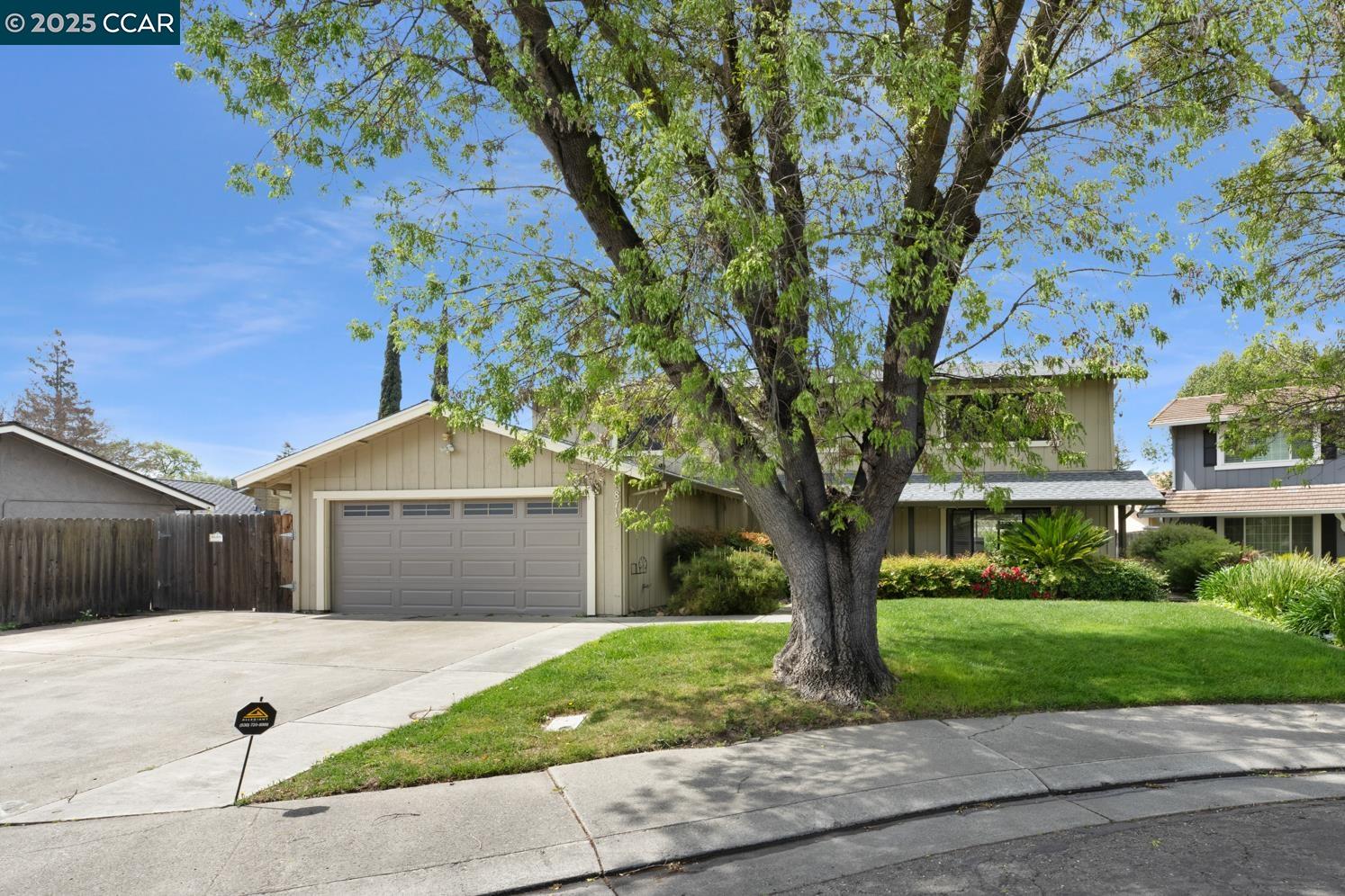 Detail Gallery Image 3 of 29 For 8715 Eastwood Ct, Stockton,  CA 95209 - 4 Beds | 2/1 Baths