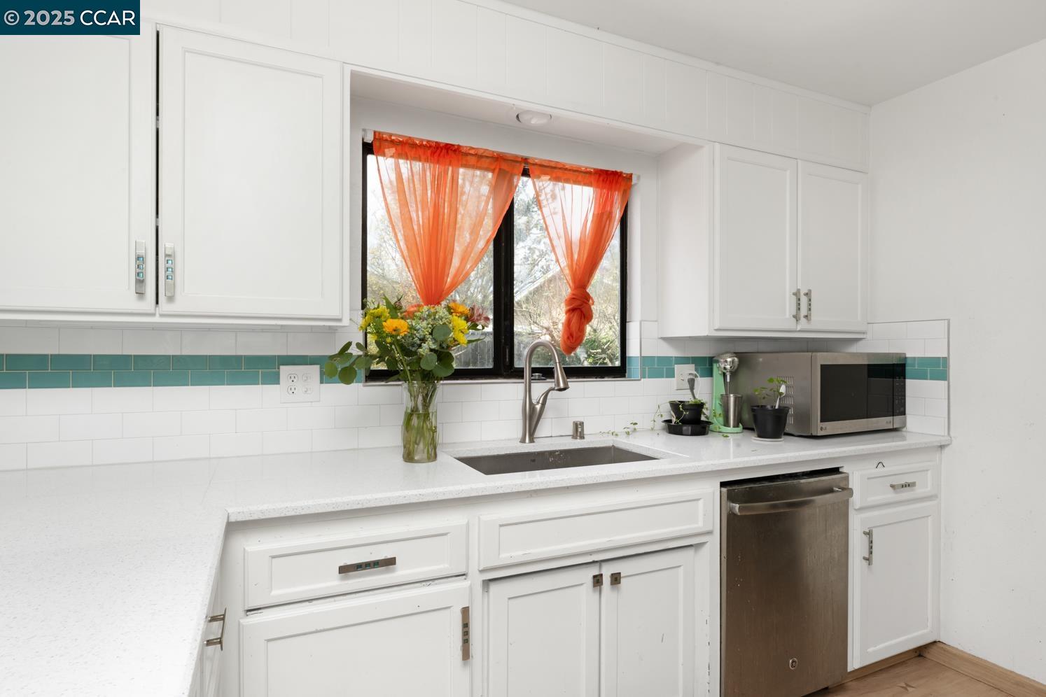 Detail Gallery Image 10 of 29 For 8715 Eastwood Ct, Stockton,  CA 95209 - 4 Beds | 2/1 Baths