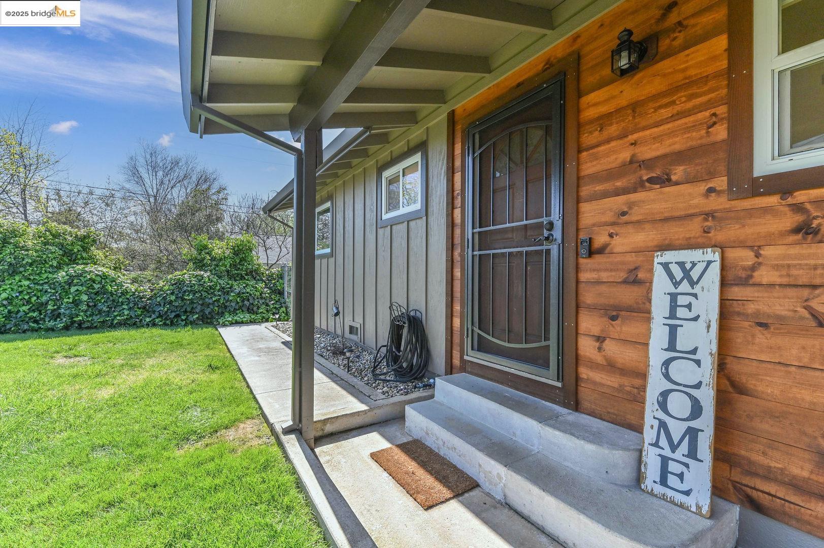 Detail Gallery Image 2 of 60 For 464 San Joaquin Ave, Angels Camp,  CA 95222 - 4 Beds | 2 Baths