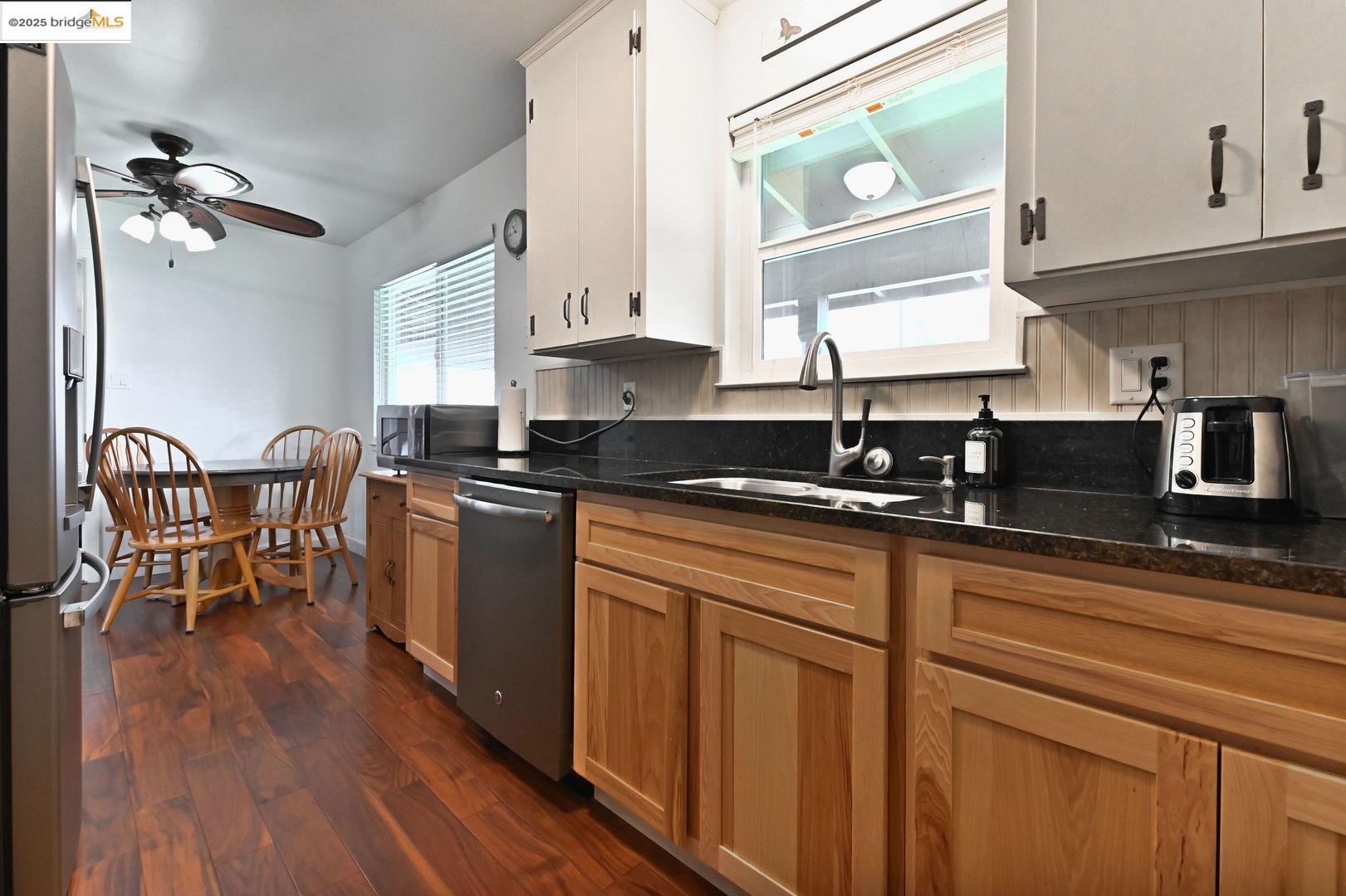 Detail Gallery Image 5 of 60 For 464 San Joaquin Ave, Angels Camp,  CA 95222 - 4 Beds | 2 Baths