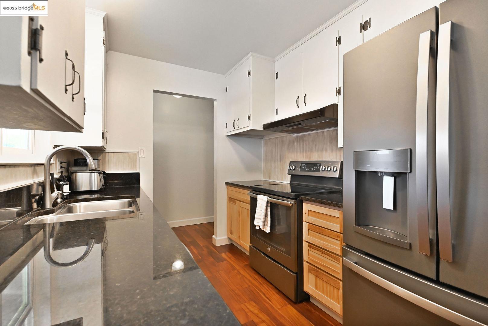 Detail Gallery Image 8 of 60 For 464 San Joaquin Ave, Angels Camp,  CA 95222 - 4 Beds | 2 Baths