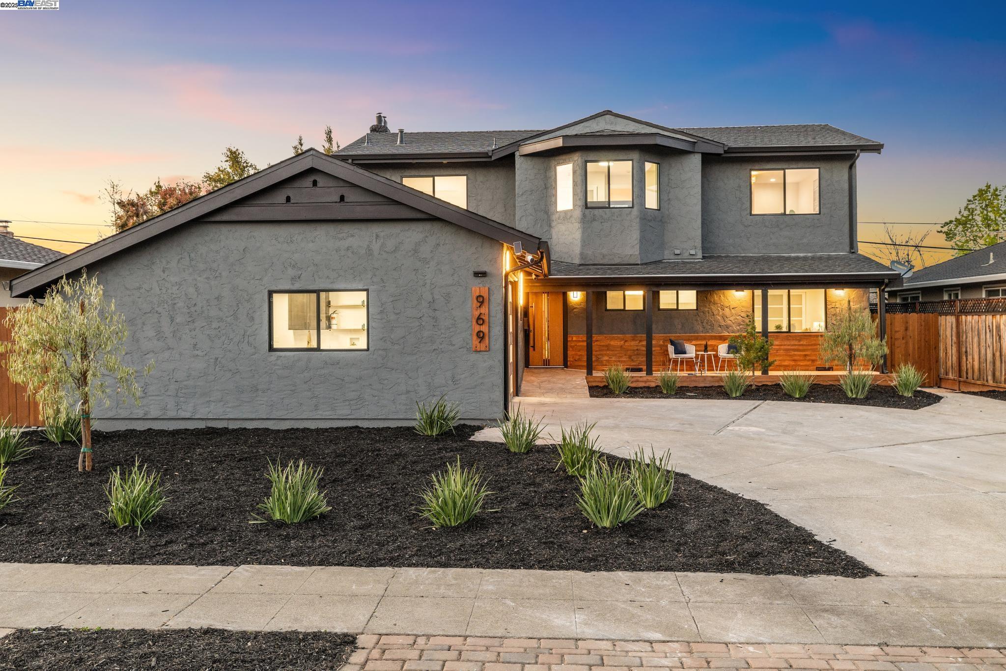 Detail Gallery Image 1 of 60 For 969 Kennard Way, Sunnyvale,  CA 94087 - 4 Beds | 4 Baths