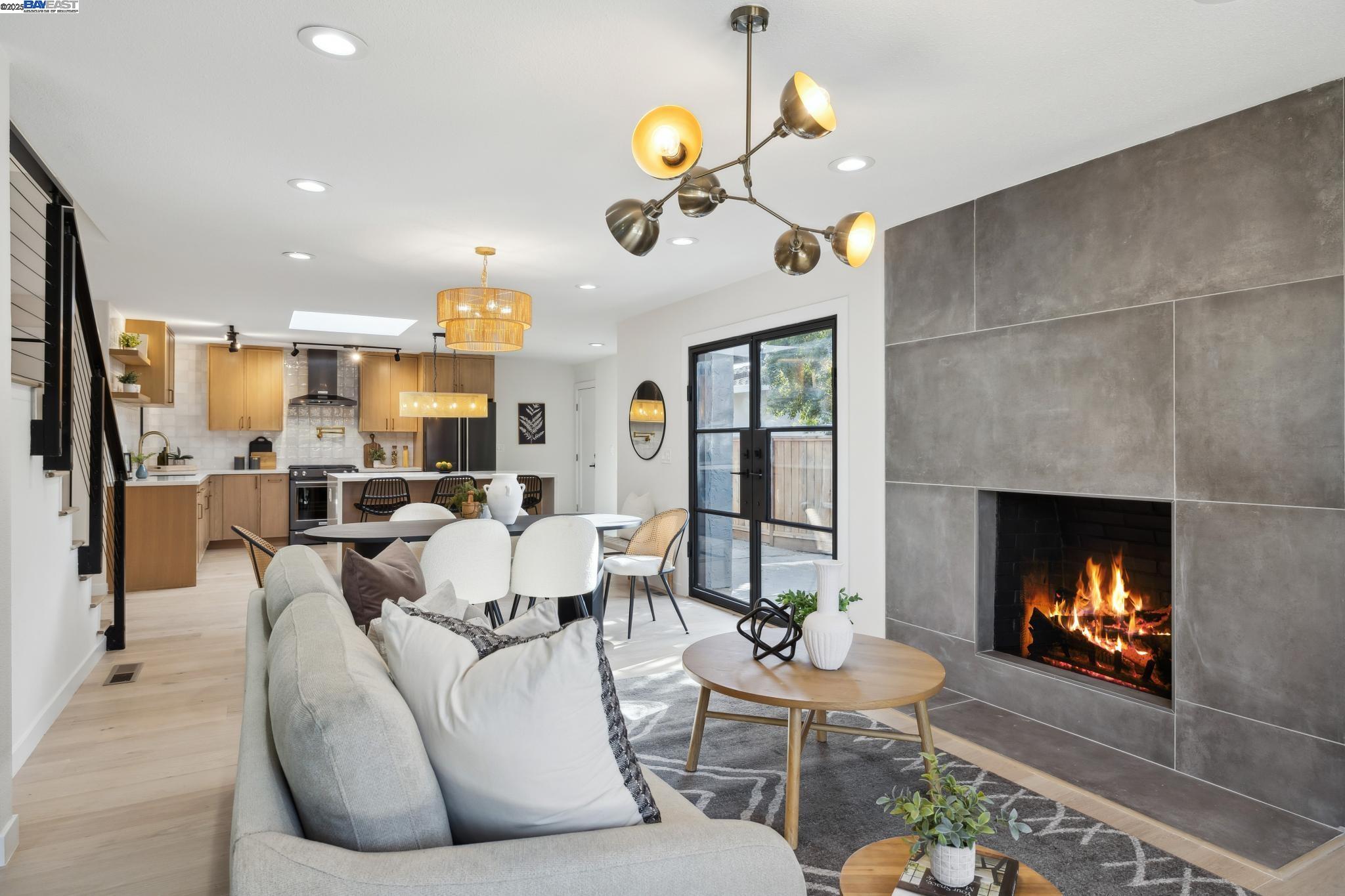 Detail Gallery Image 13 of 60 For 969 Kennard Way, Sunnyvale,  CA 94087 - 4 Beds | 4 Baths