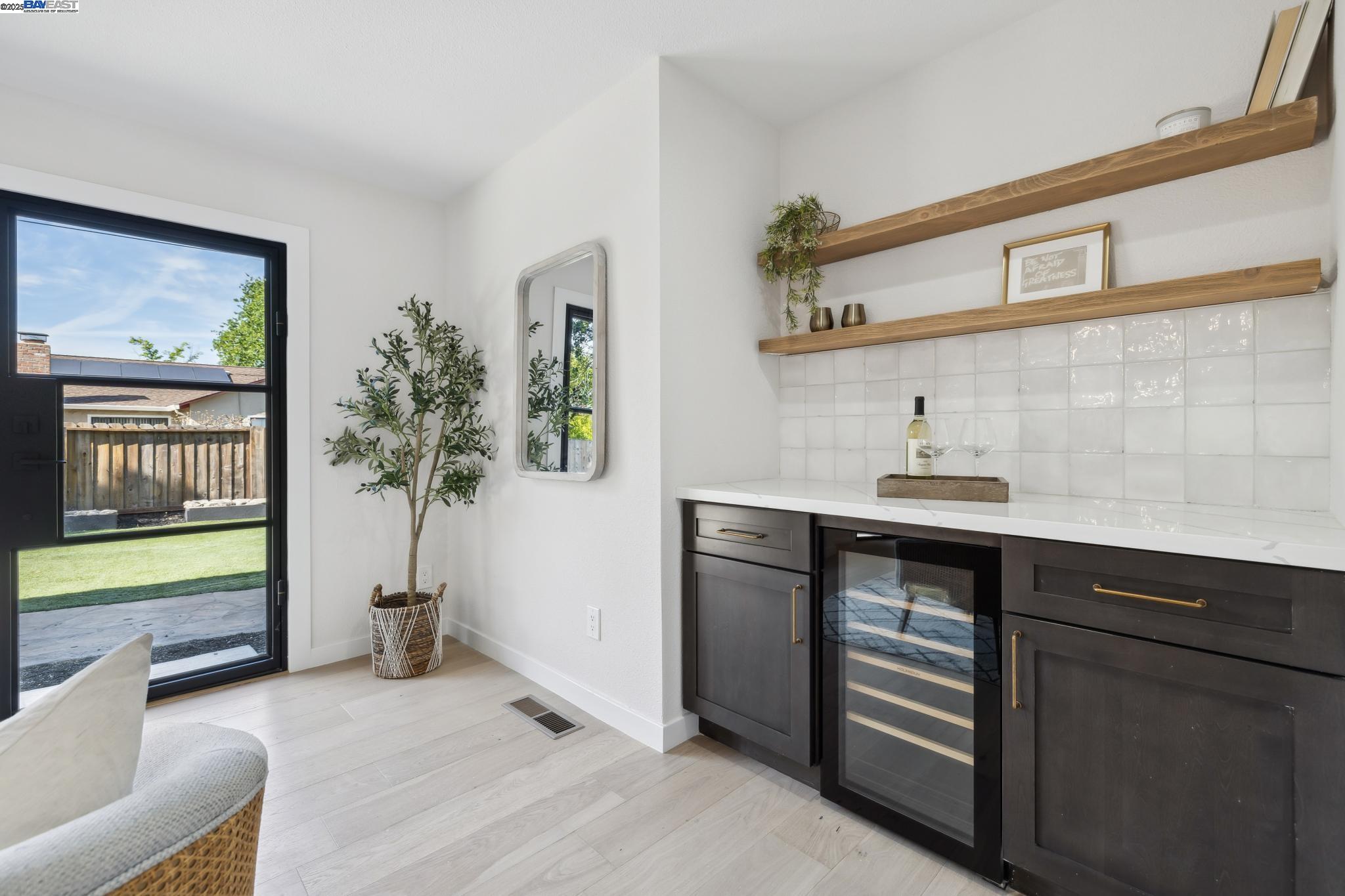 Detail Gallery Image 16 of 60 For 969 Kennard Way, Sunnyvale,  CA 94087 - 4 Beds | 4 Baths