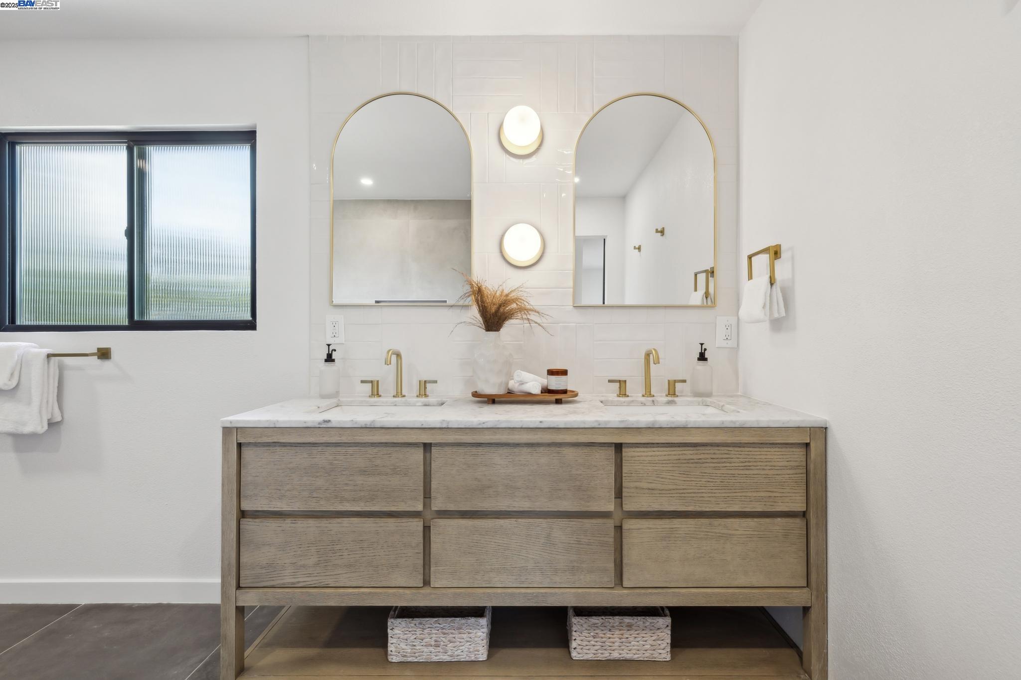 Detail Gallery Image 31 of 60 For 969 Kennard Way, Sunnyvale,  CA 94087 - 4 Beds | 4 Baths