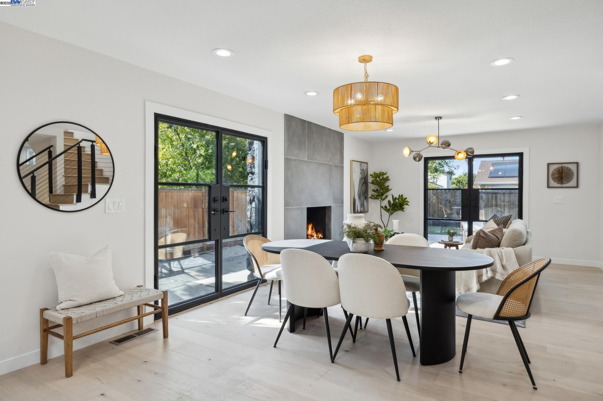 Detail Gallery Image 10 of 60 For 969 Kennard Way, Sunnyvale,  CA 94087 - 4 Beds | 4 Baths